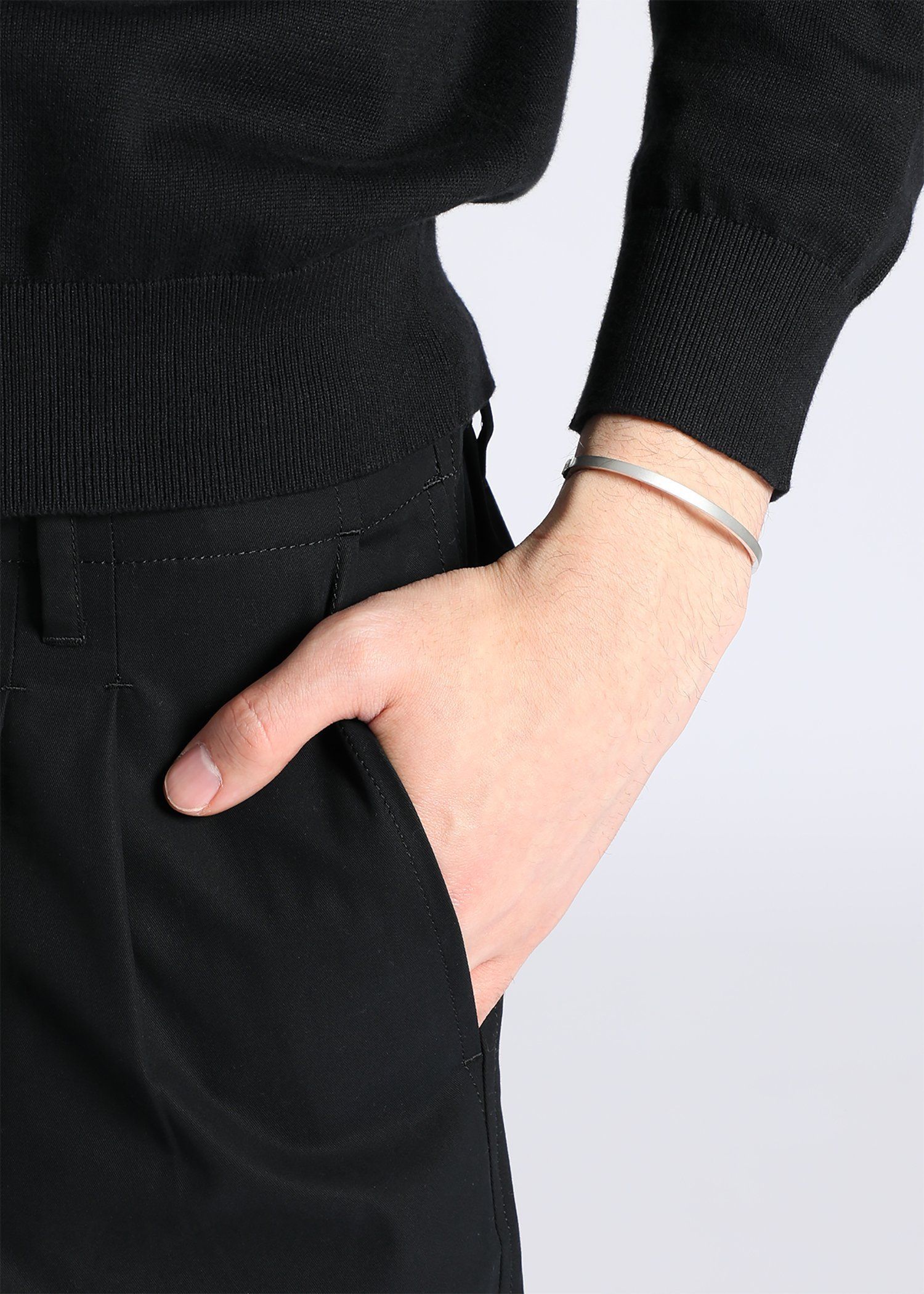 "Cropped Logo" バングル