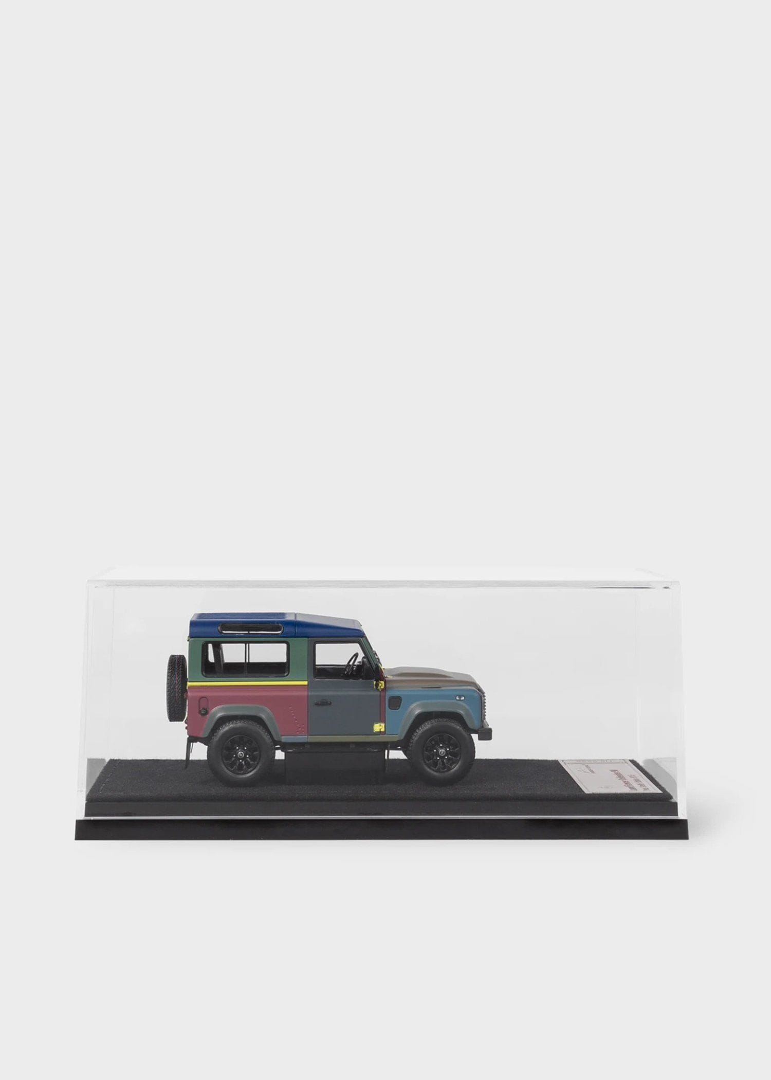 "Land Rover Defender for Paul Smith" 1/43ダイキャストカー