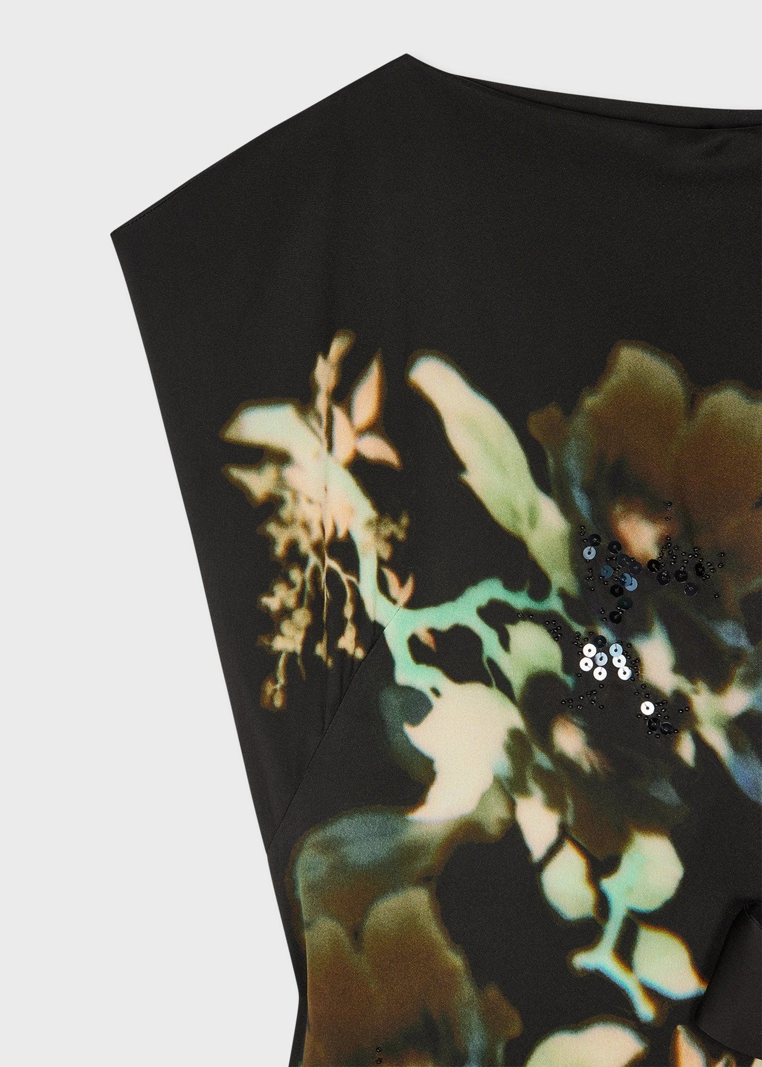ウィメンズ "Lens Blur Botanical" ブラックドレス