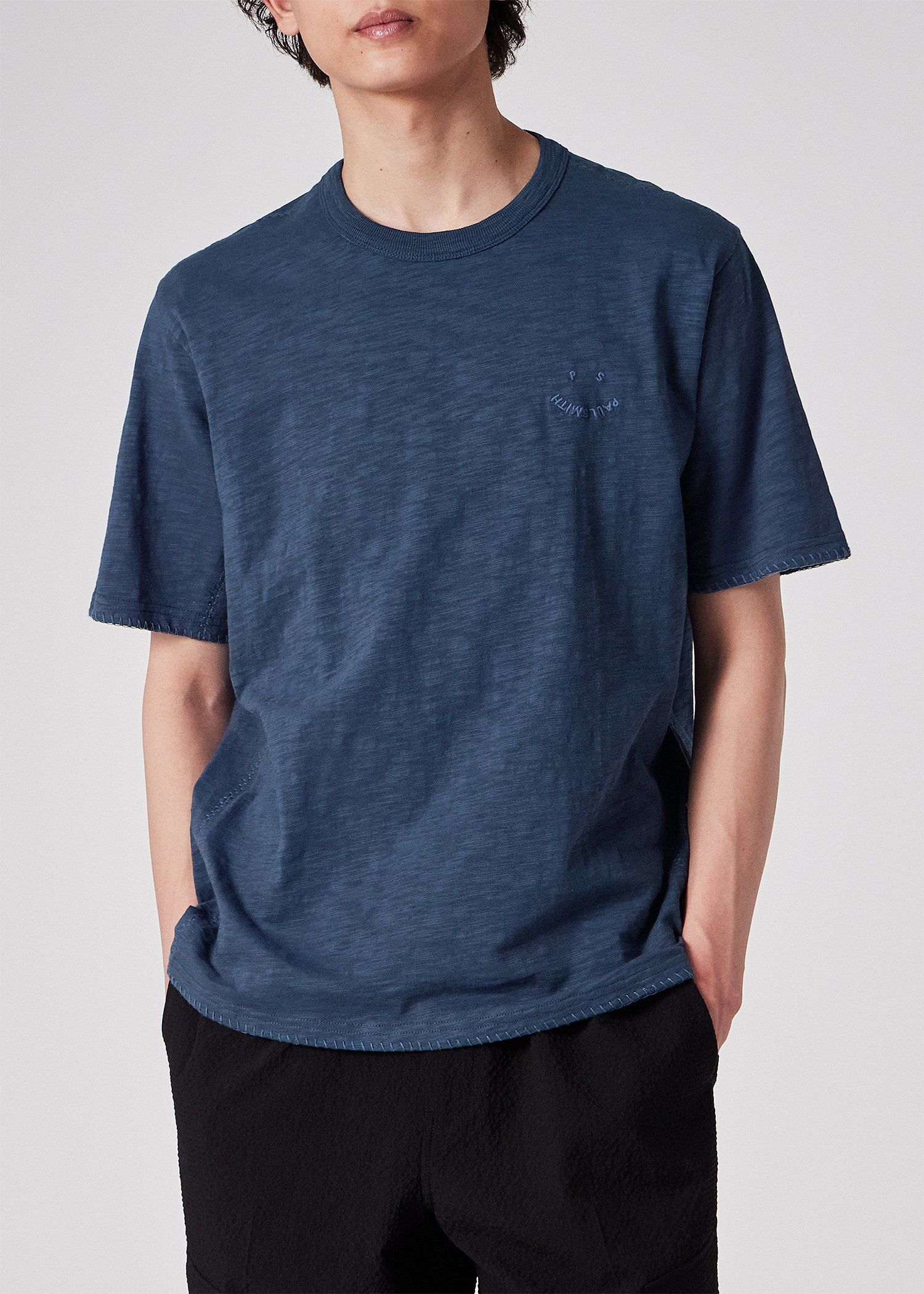 "Happy" ブランケットエンブロイダリー Tシャツ
