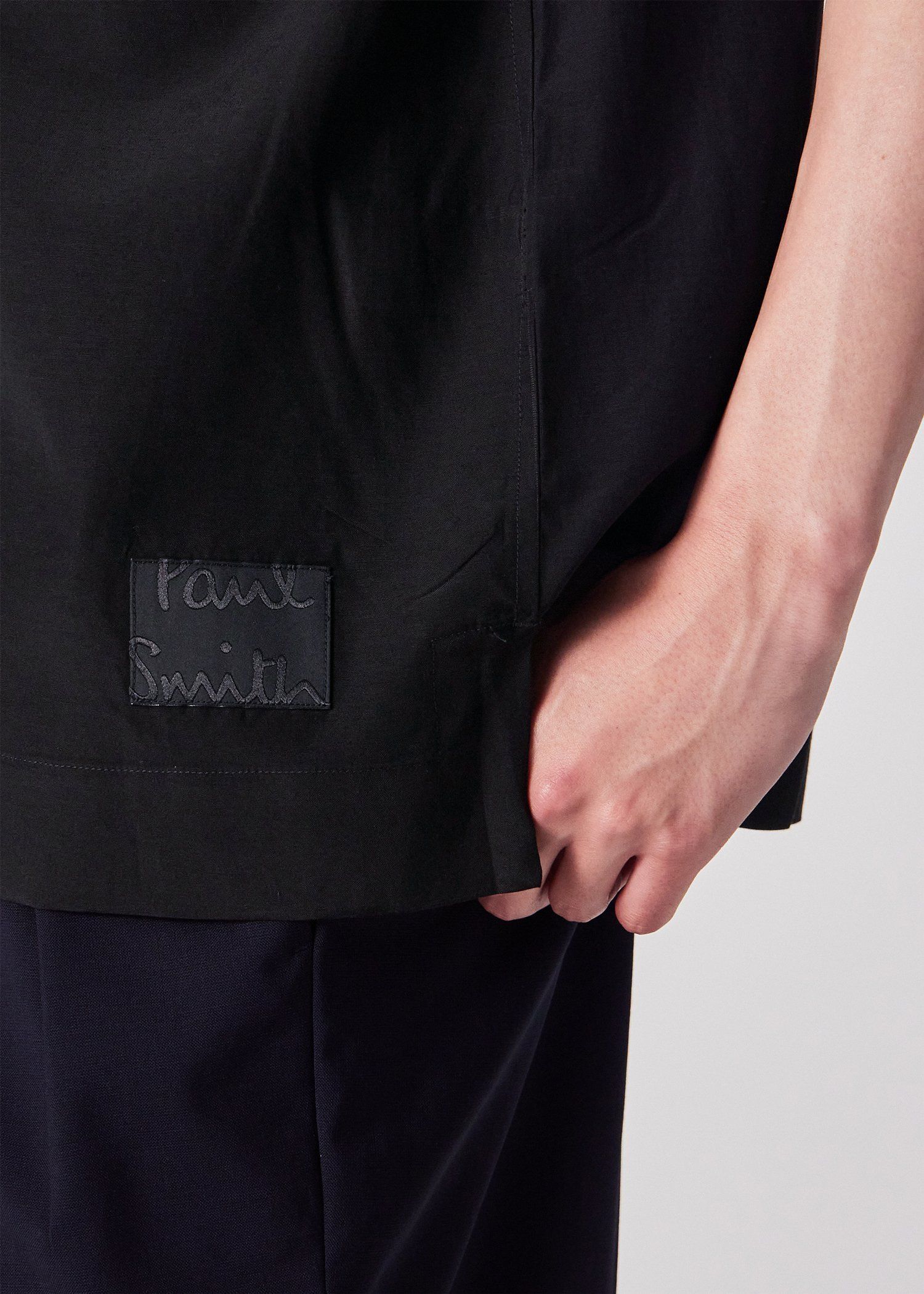 "Cropped Logo" ソリッド オープンカラーシャツ