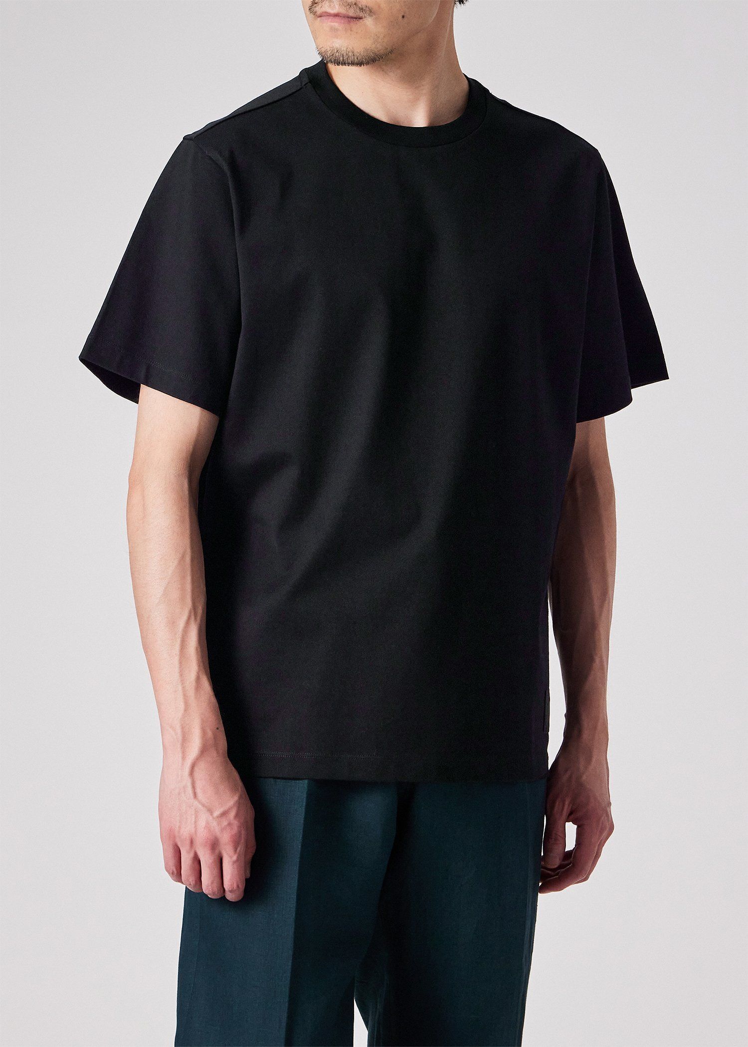 "Cropped logo" 半袖Tシャツ