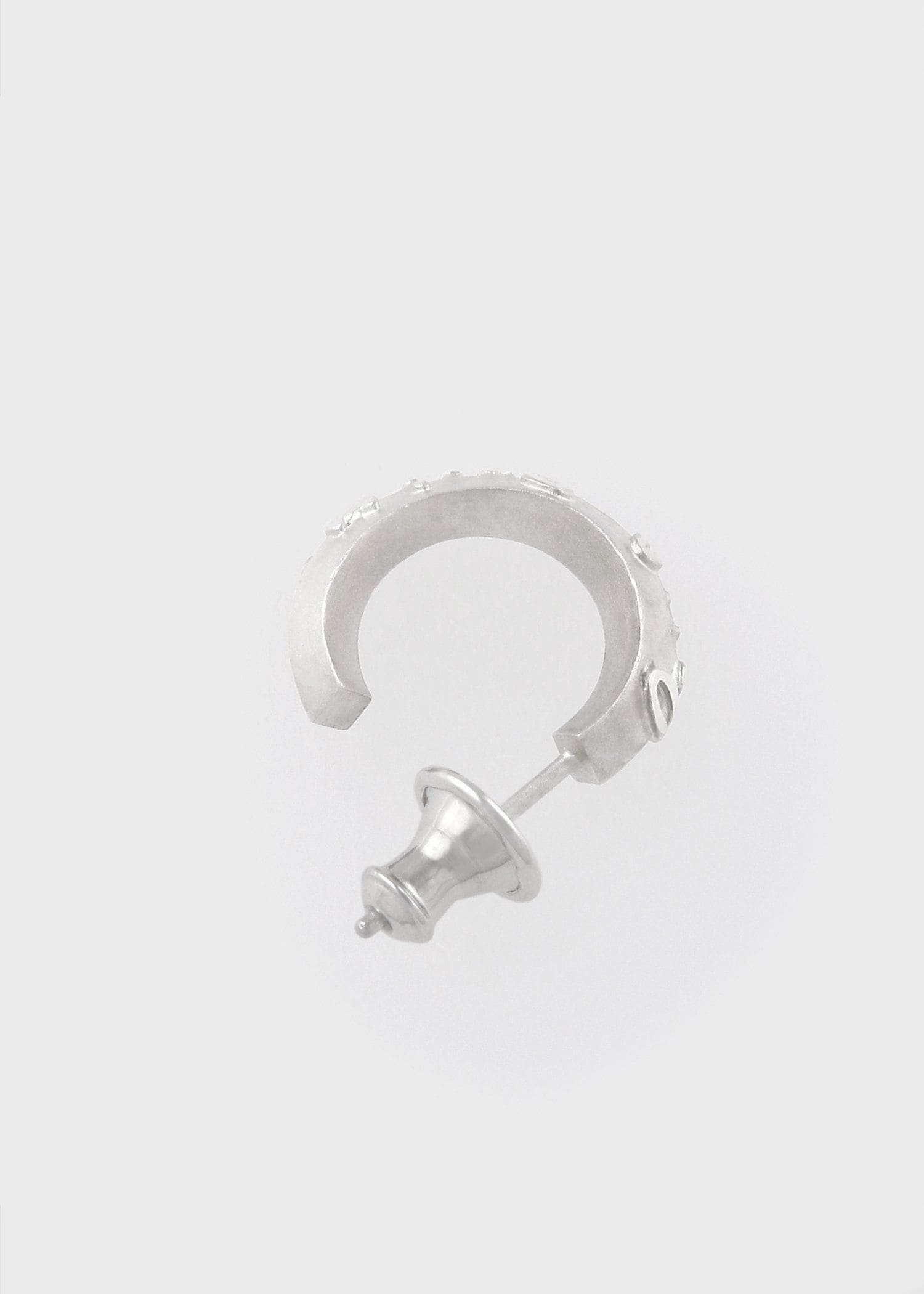 "Cropped Logo" シングルピアス