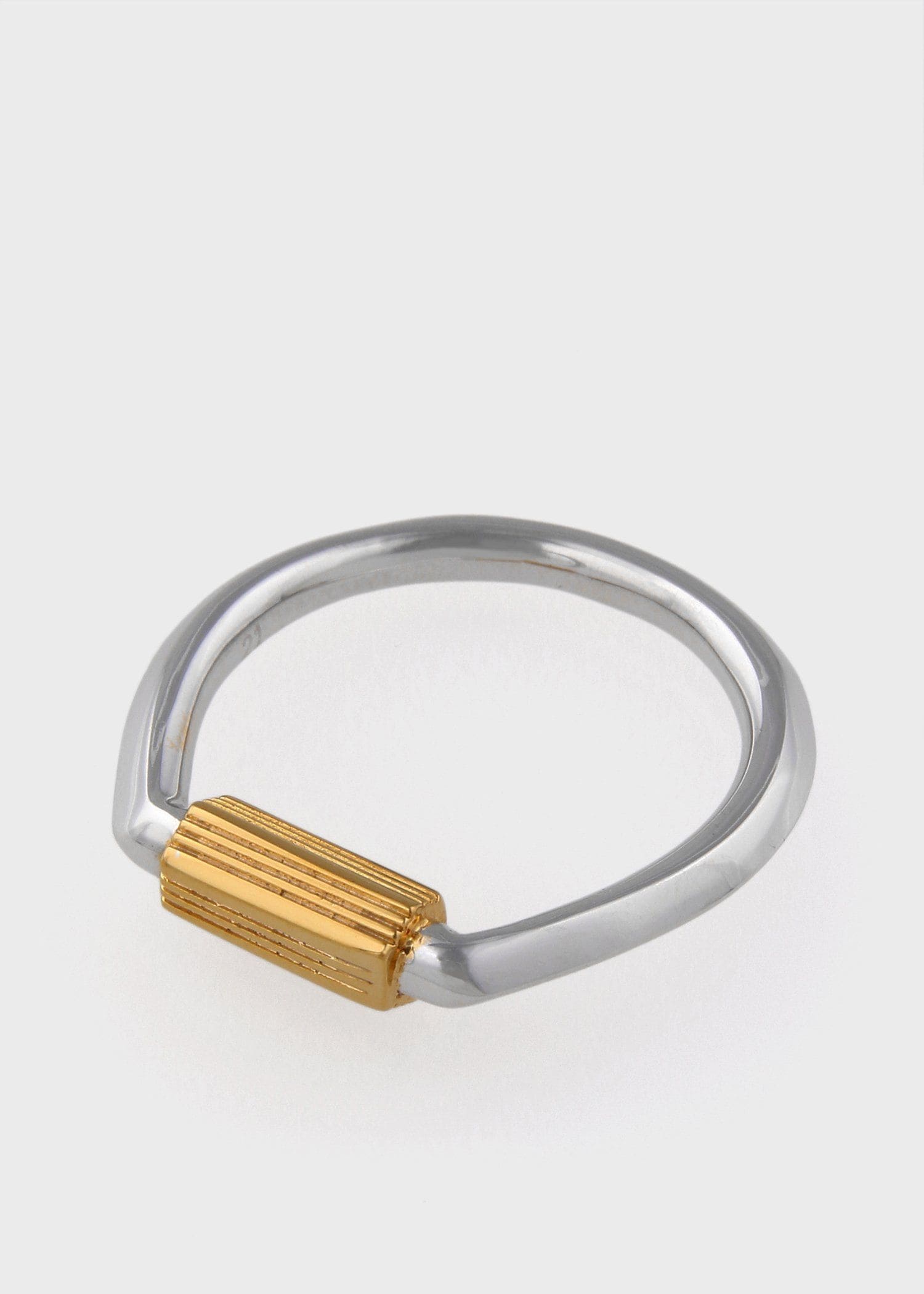 "Carabiner Lock" リング