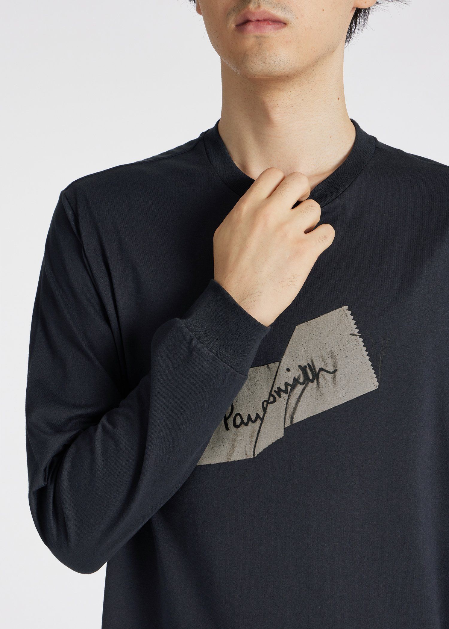 "Ripped Tag" ロングスリーブTシャツ