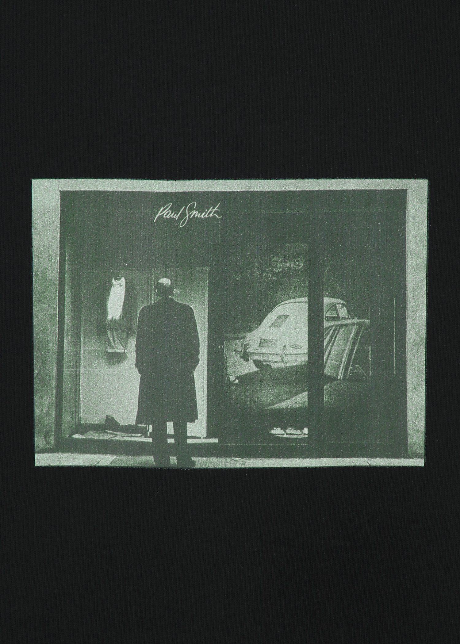 "Window Gaze" Tシャツ