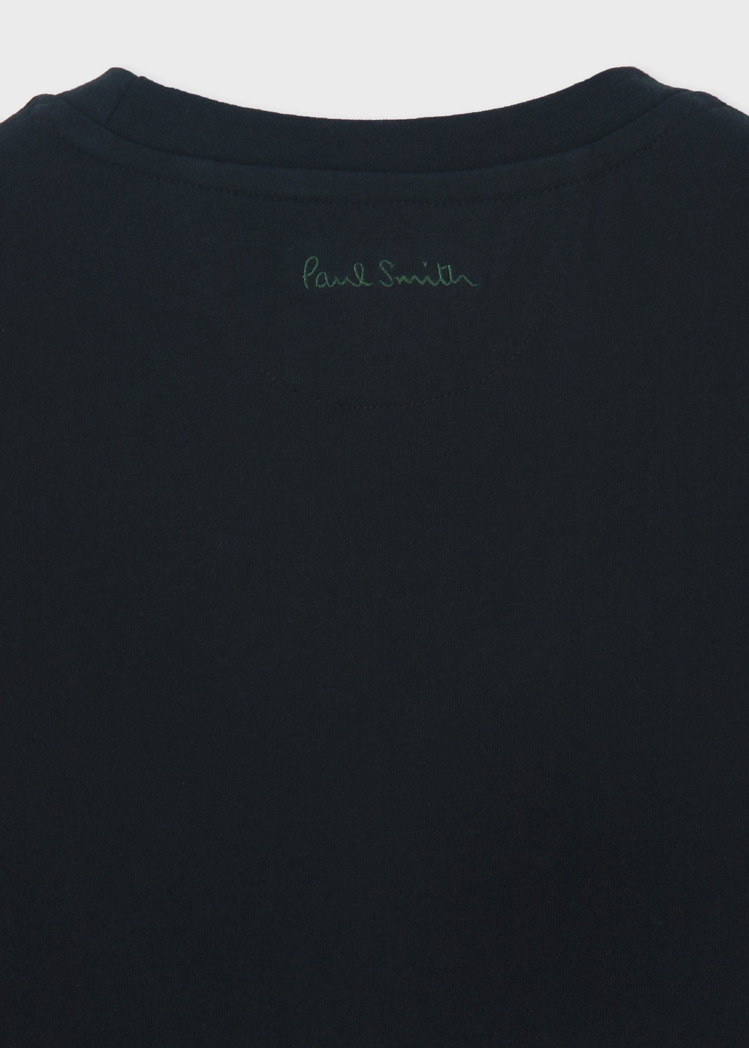 "Window Gaze" Tシャツ