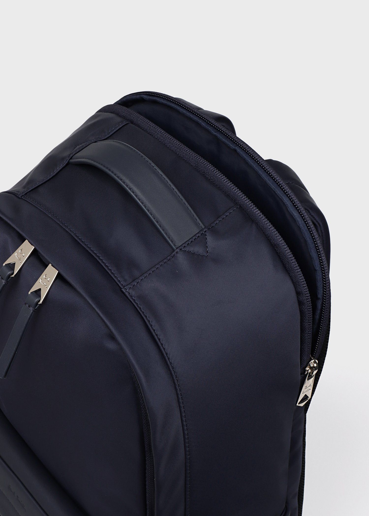 ナイロンブライトストライプトリム SS25 リュック