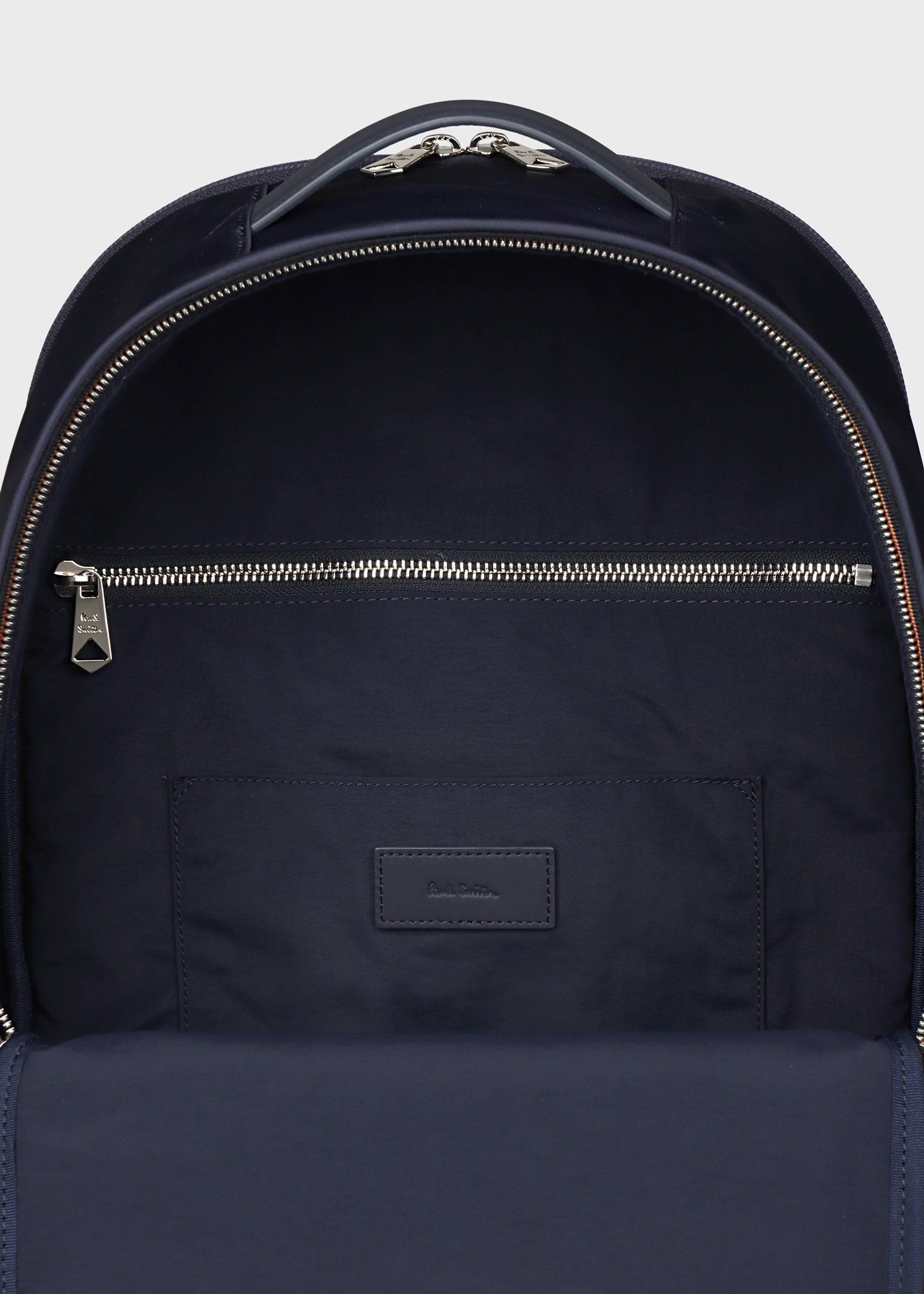 ナイロンブライトストライプトリム SS25 リュック