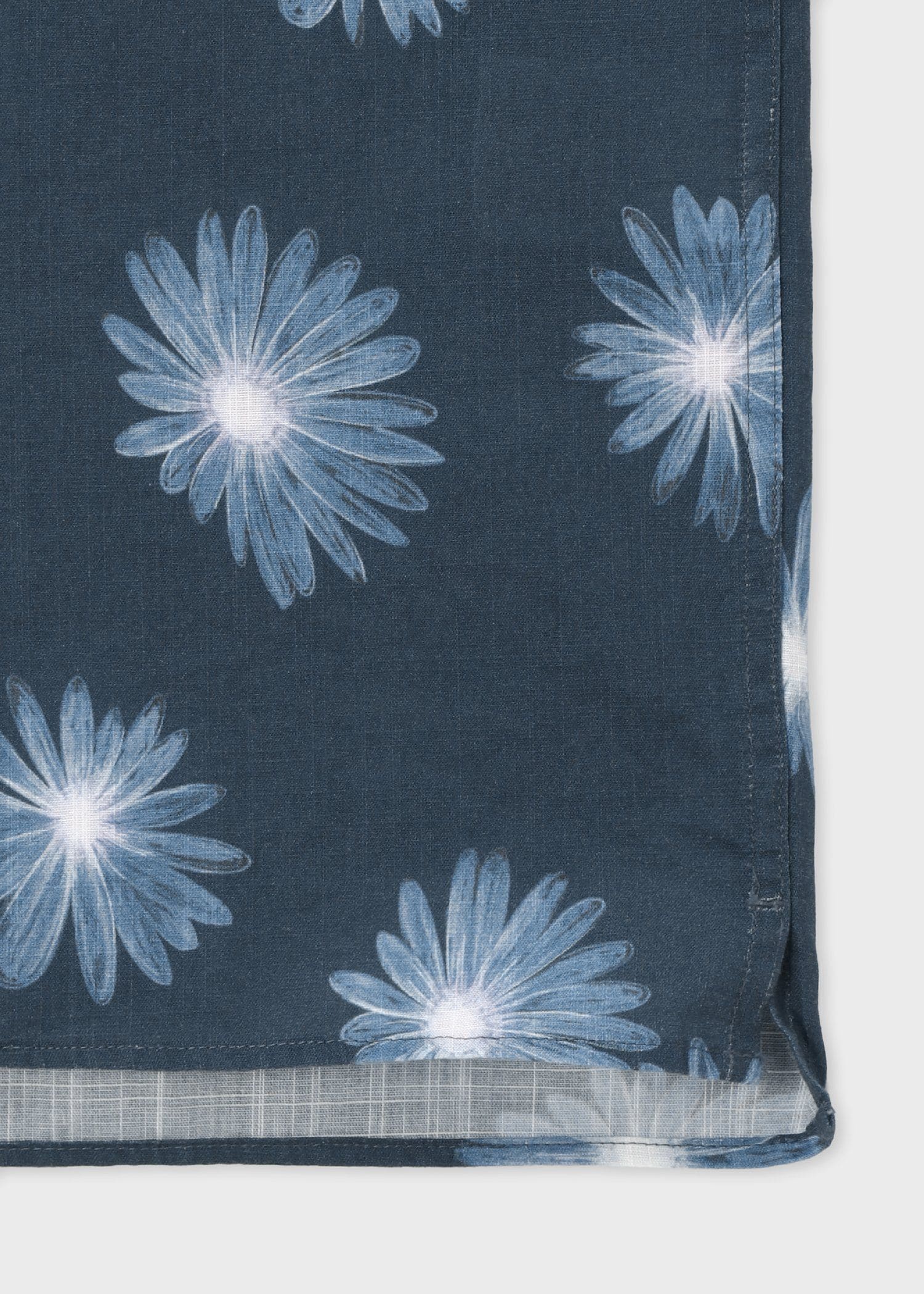 "Luminescent Floral" 半袖シャツ