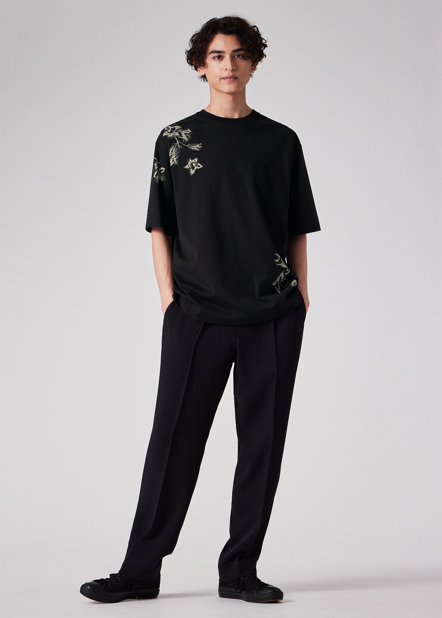 "Drawing Floral" Tシャツ