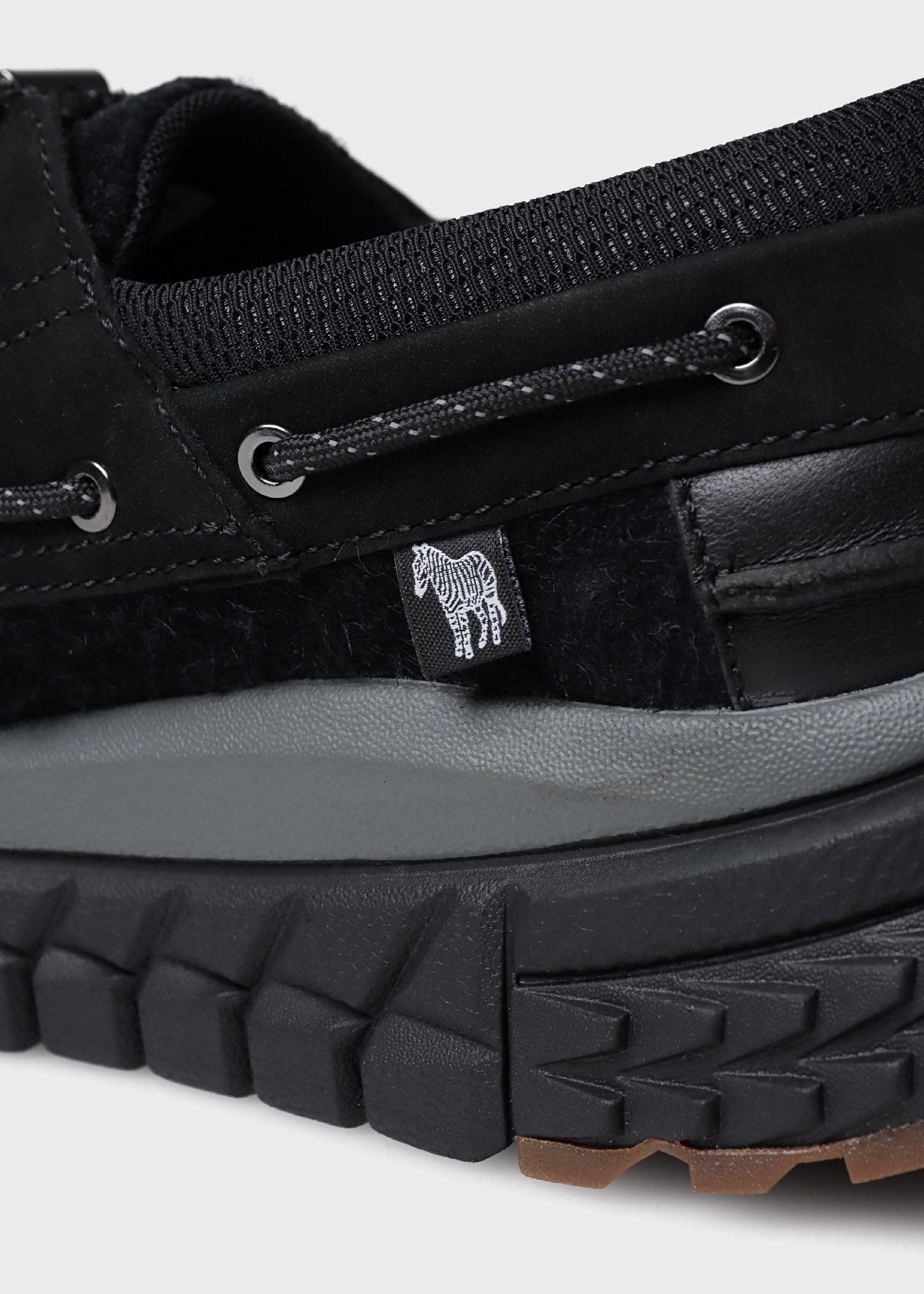 "Cruze" スニーカー