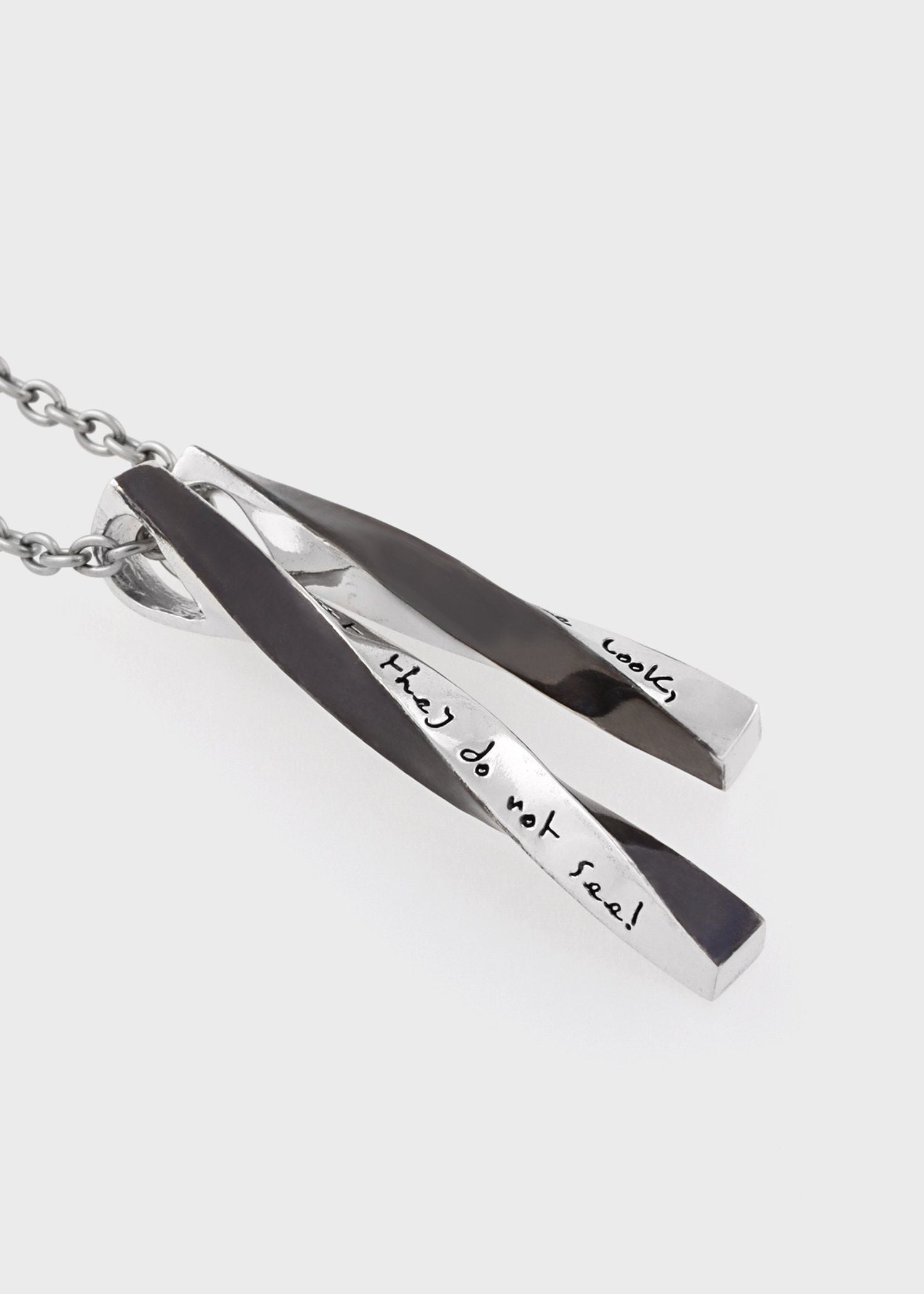 "Twist with Quote" ネックレス