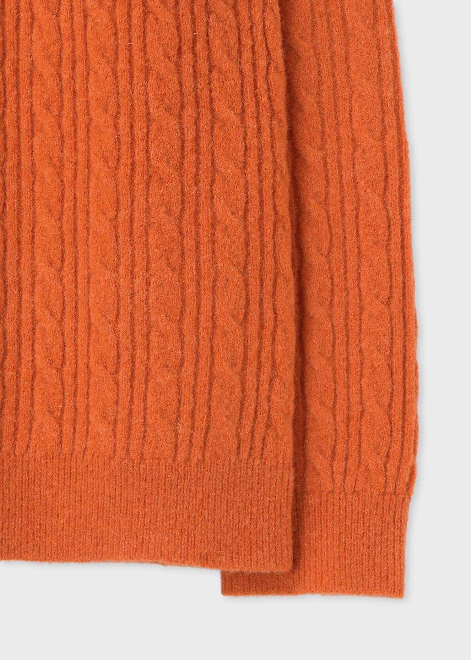 ラグランスリーブ ケーブルニット