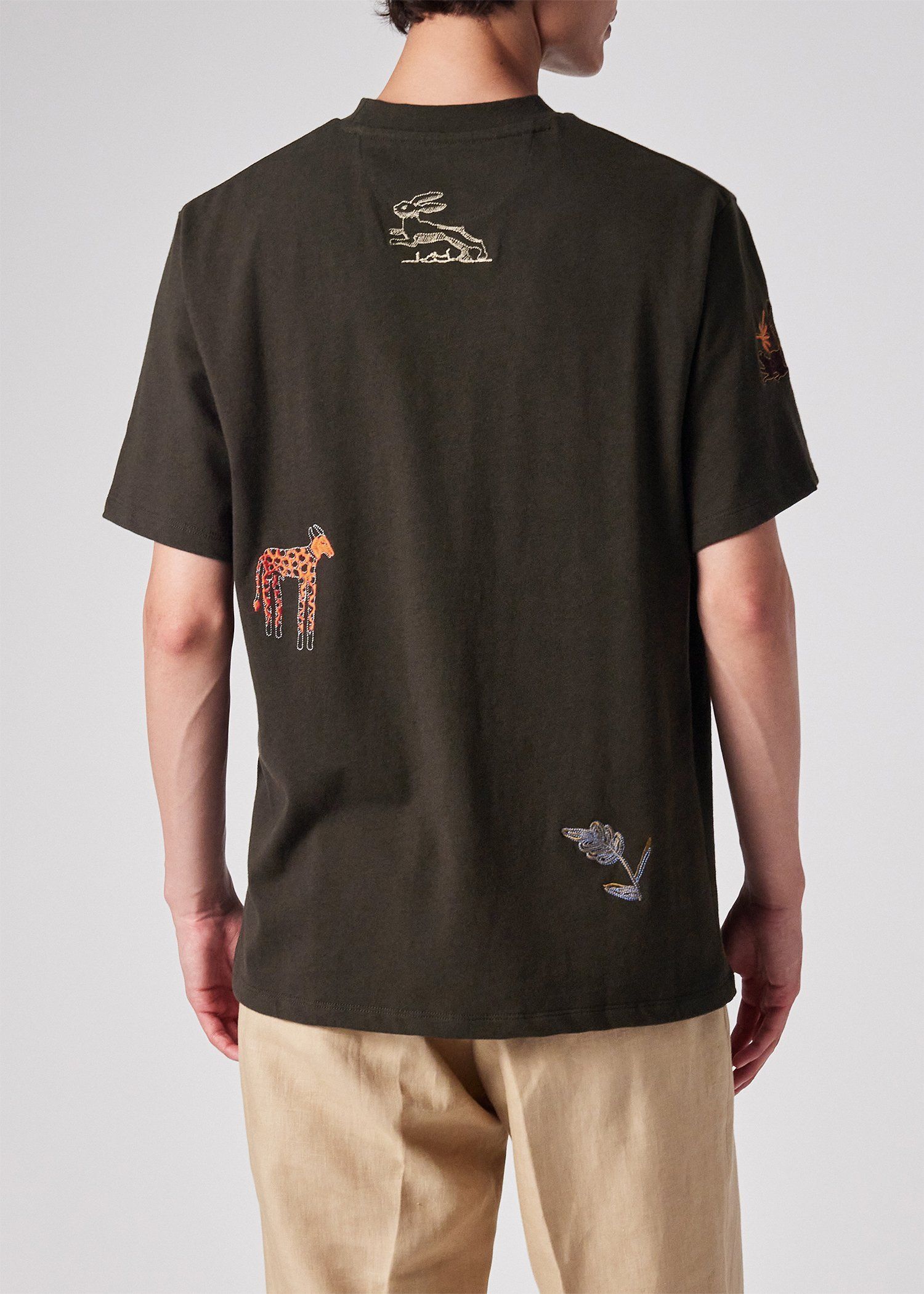 "Little Beasts" エンブロイダード Tシャツ