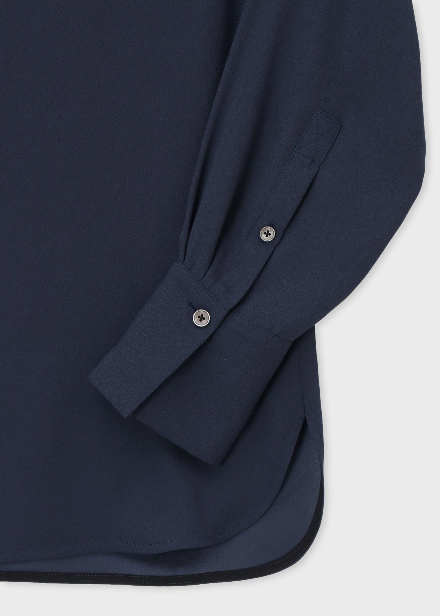 ウィメンズ バックサテンジョーゼット ボウタイブラウス（ネイビー