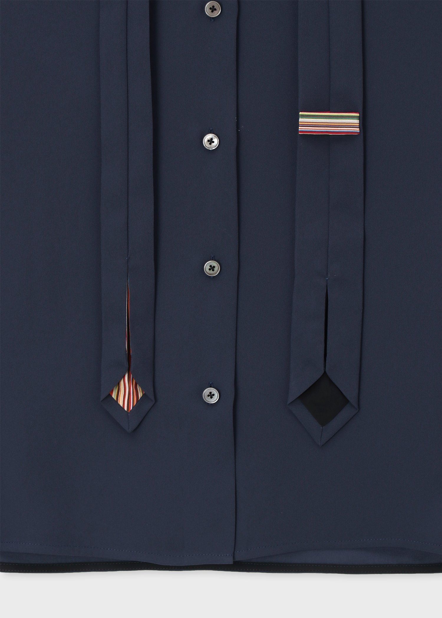 ウィメンズ バックサテンジョーゼット ボウタイブラウス（ネイビー