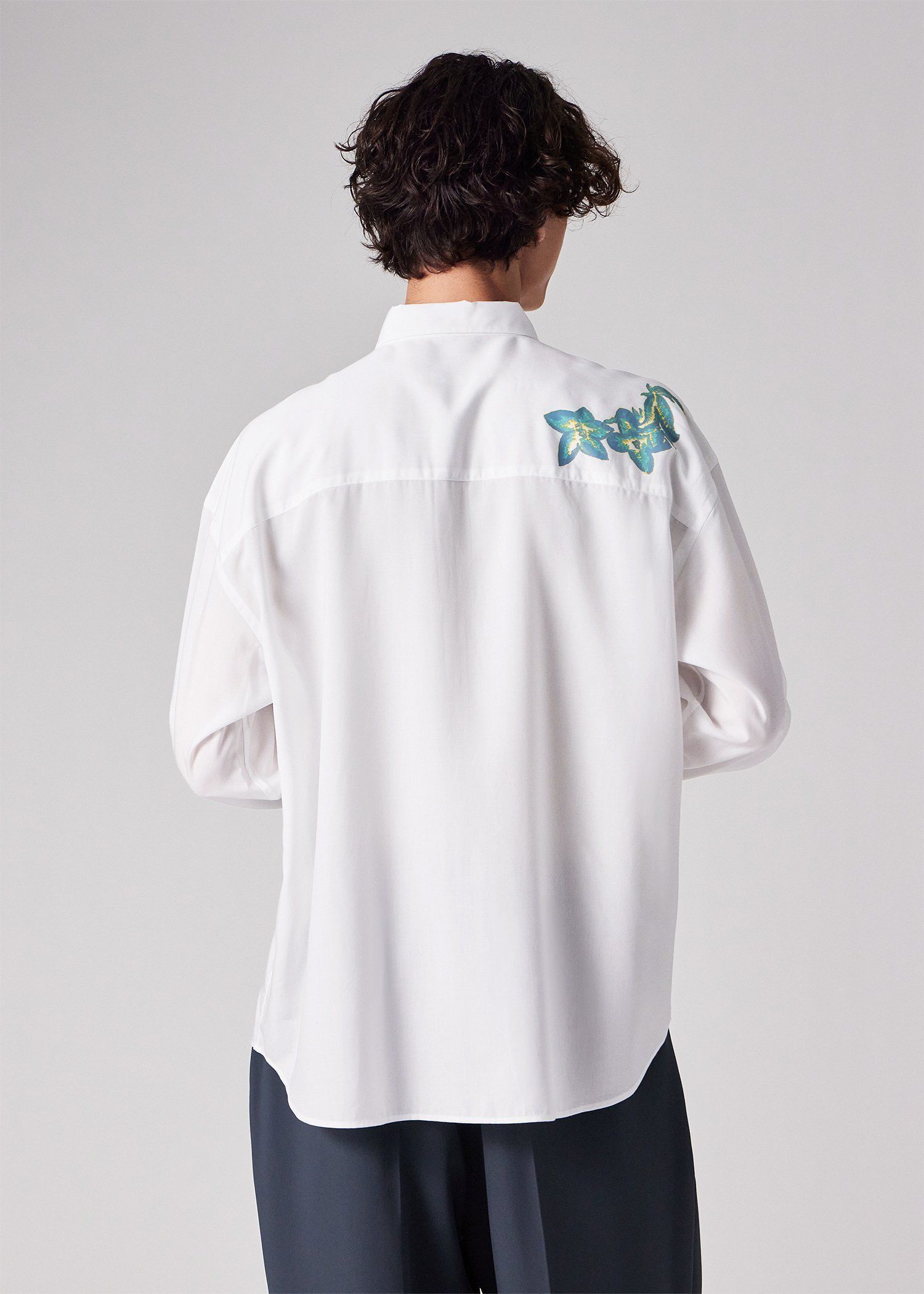 "Drawing Floral" シャツ