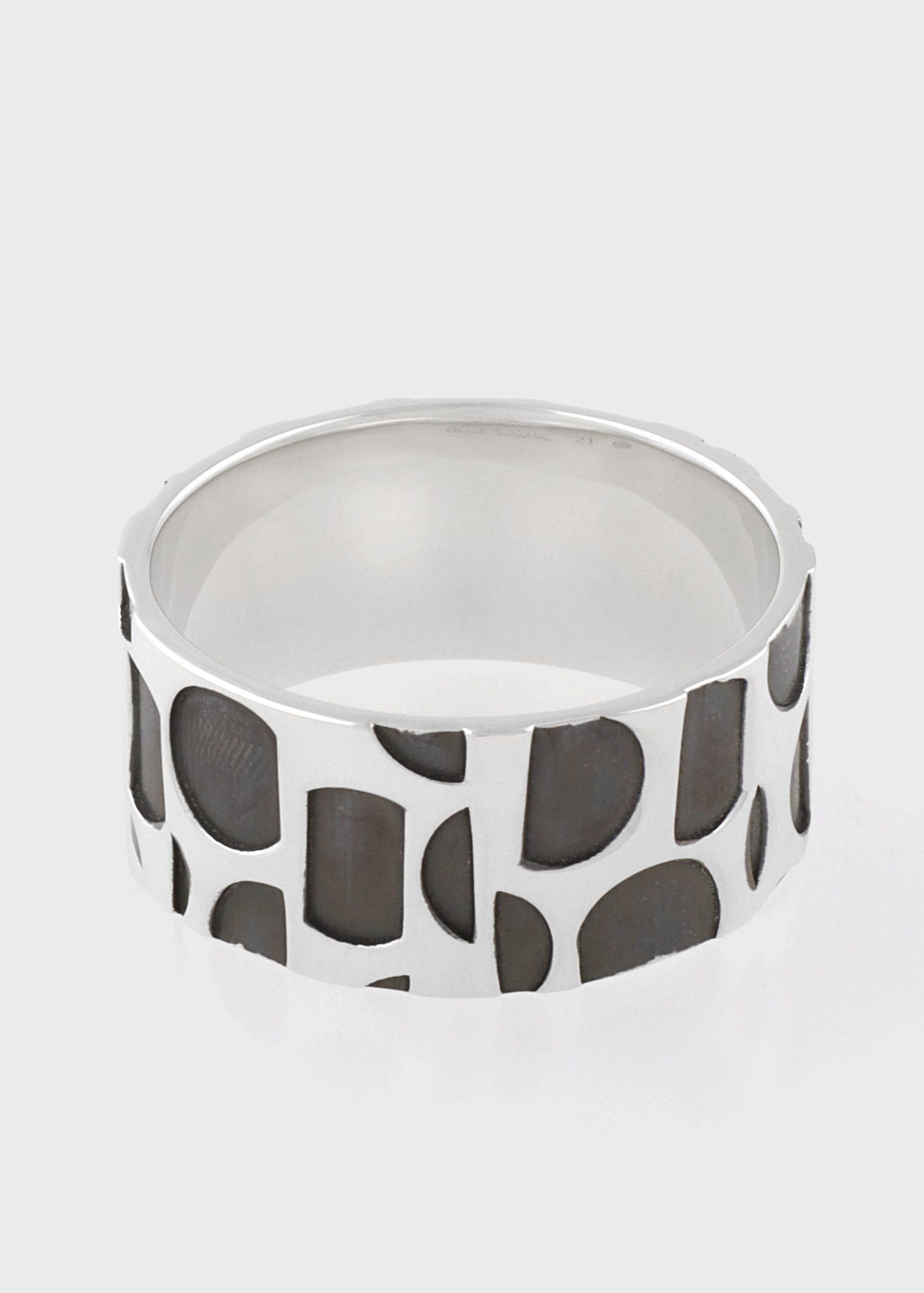 "Cut Up Dots" リング