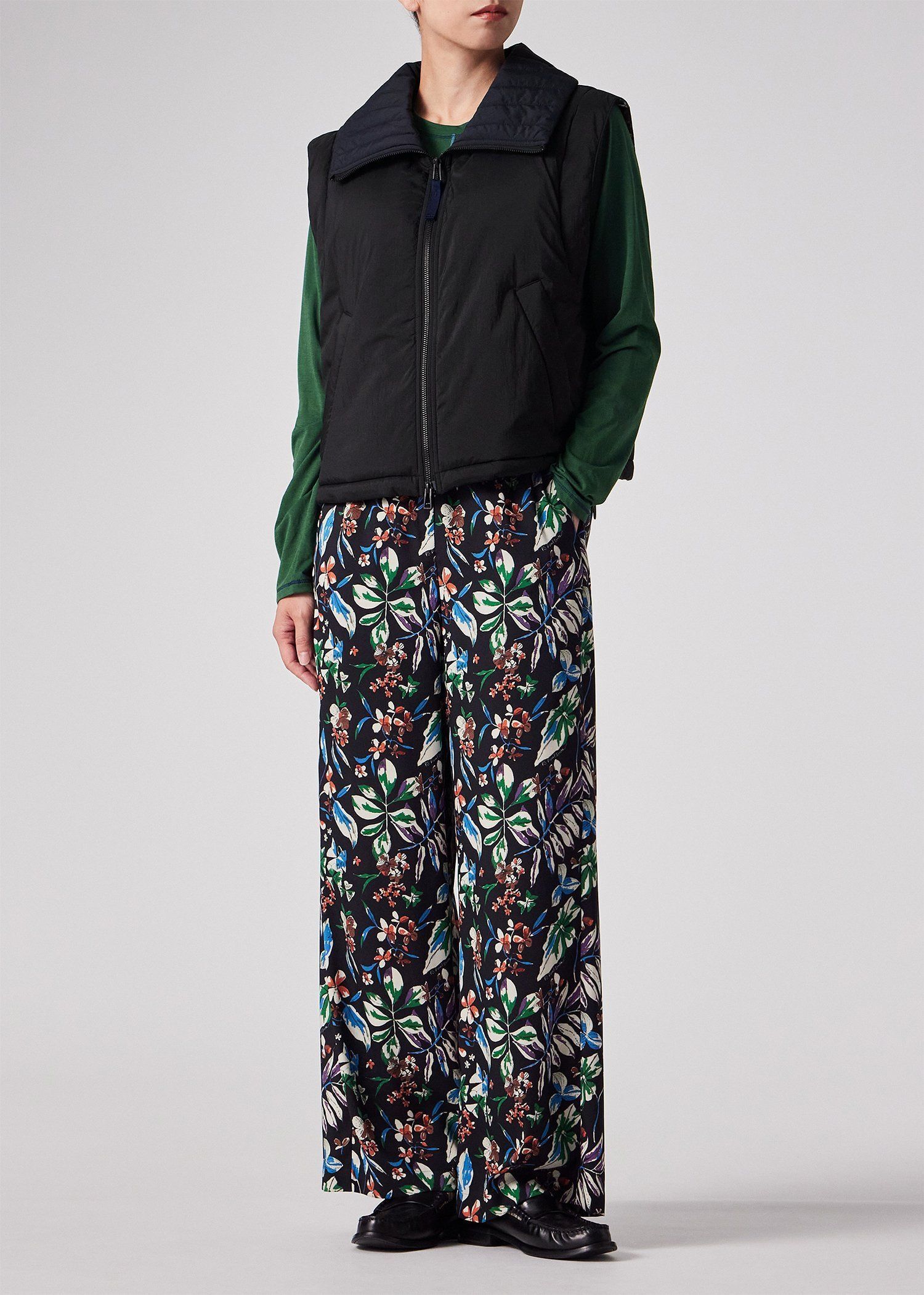 ウィメンズ タフタ スタンドカラー ベスト