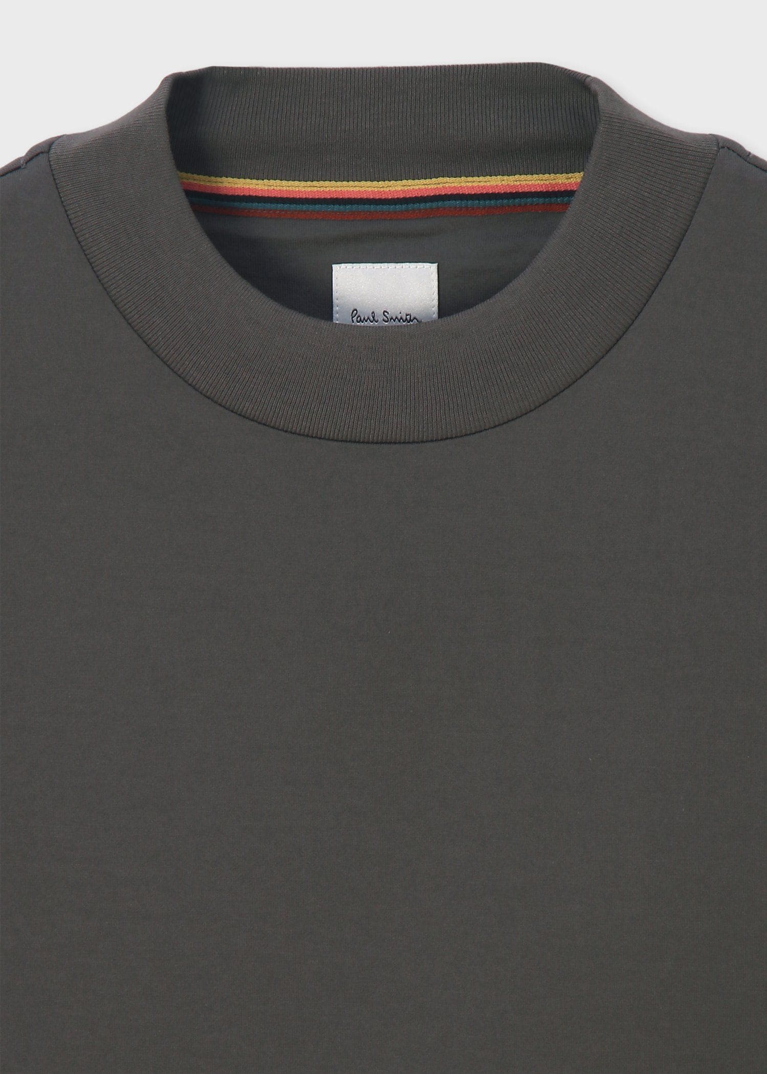 "Cropped logo" モックネック長袖Tシャツ