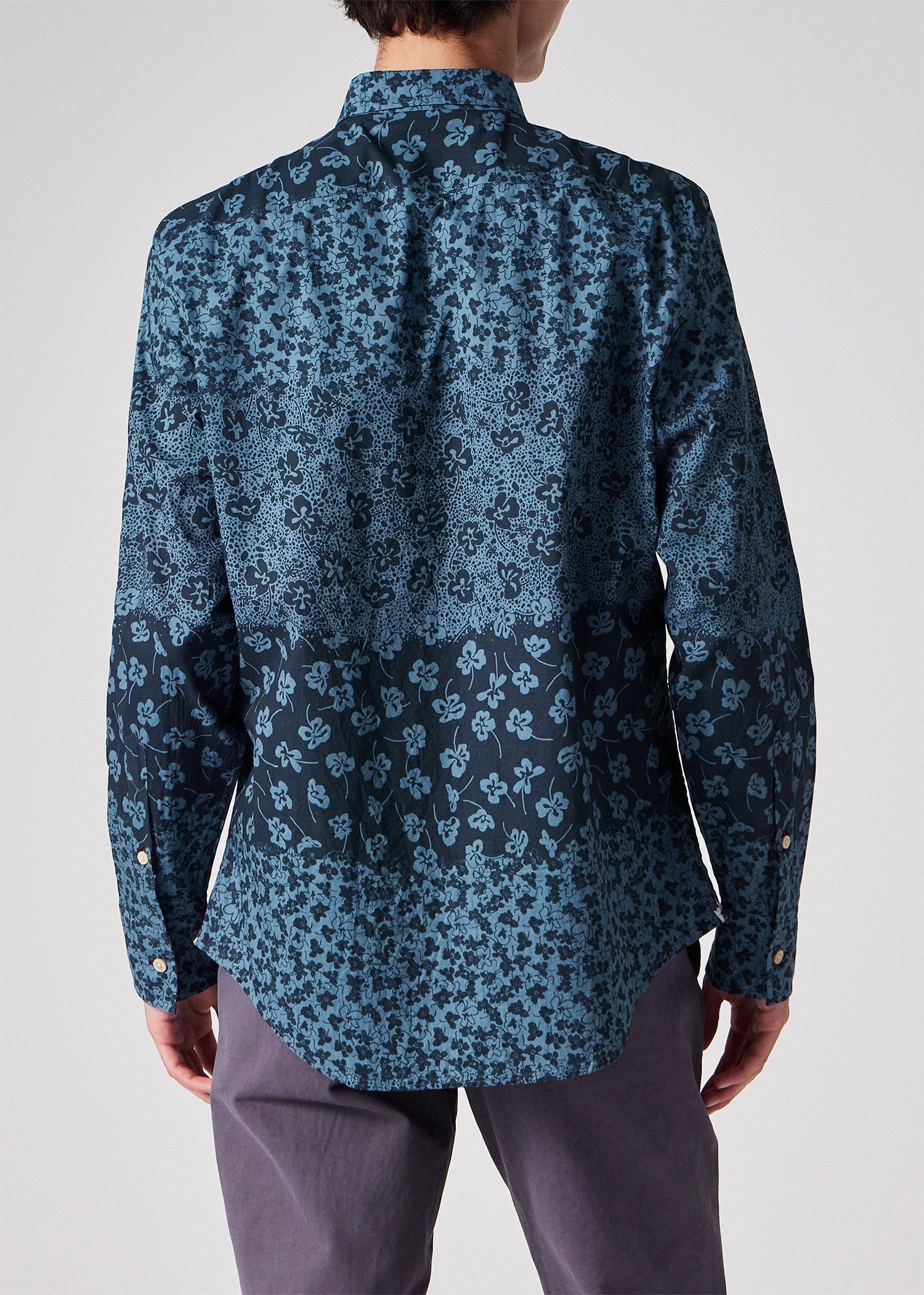 新品未使用　ポールスミス　カジュアルシャツ（長袖・L） Paul Smith シャツ Night Garden Floral” カジュアルシャツ / 243363