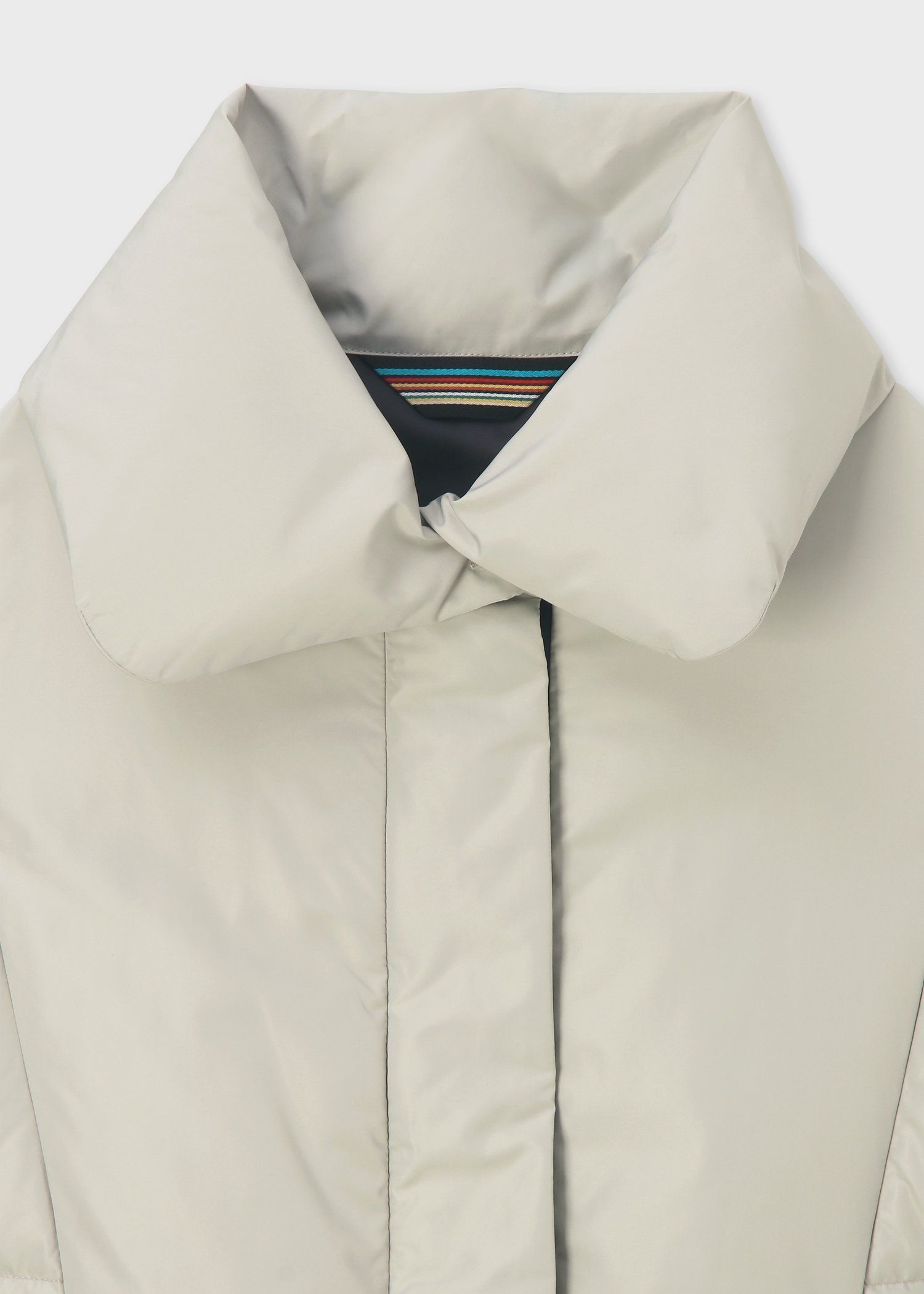 ウィメンズ ラウンド ショートダウン（グレイッシュベージュ