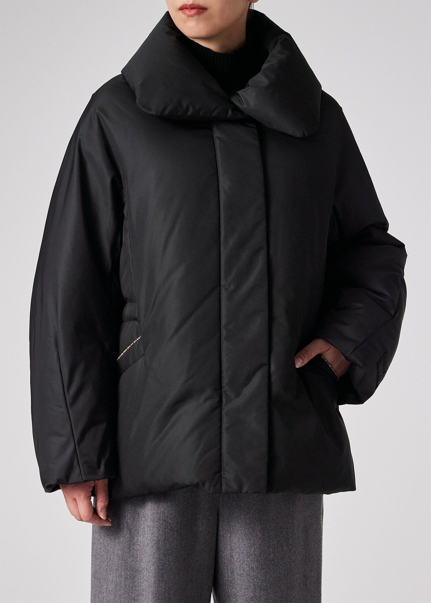 ウィメンズ ラウンド ショートダウン