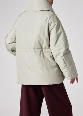 ウィメンズ ラウンド ショートダウン（グレイッシュベージュ