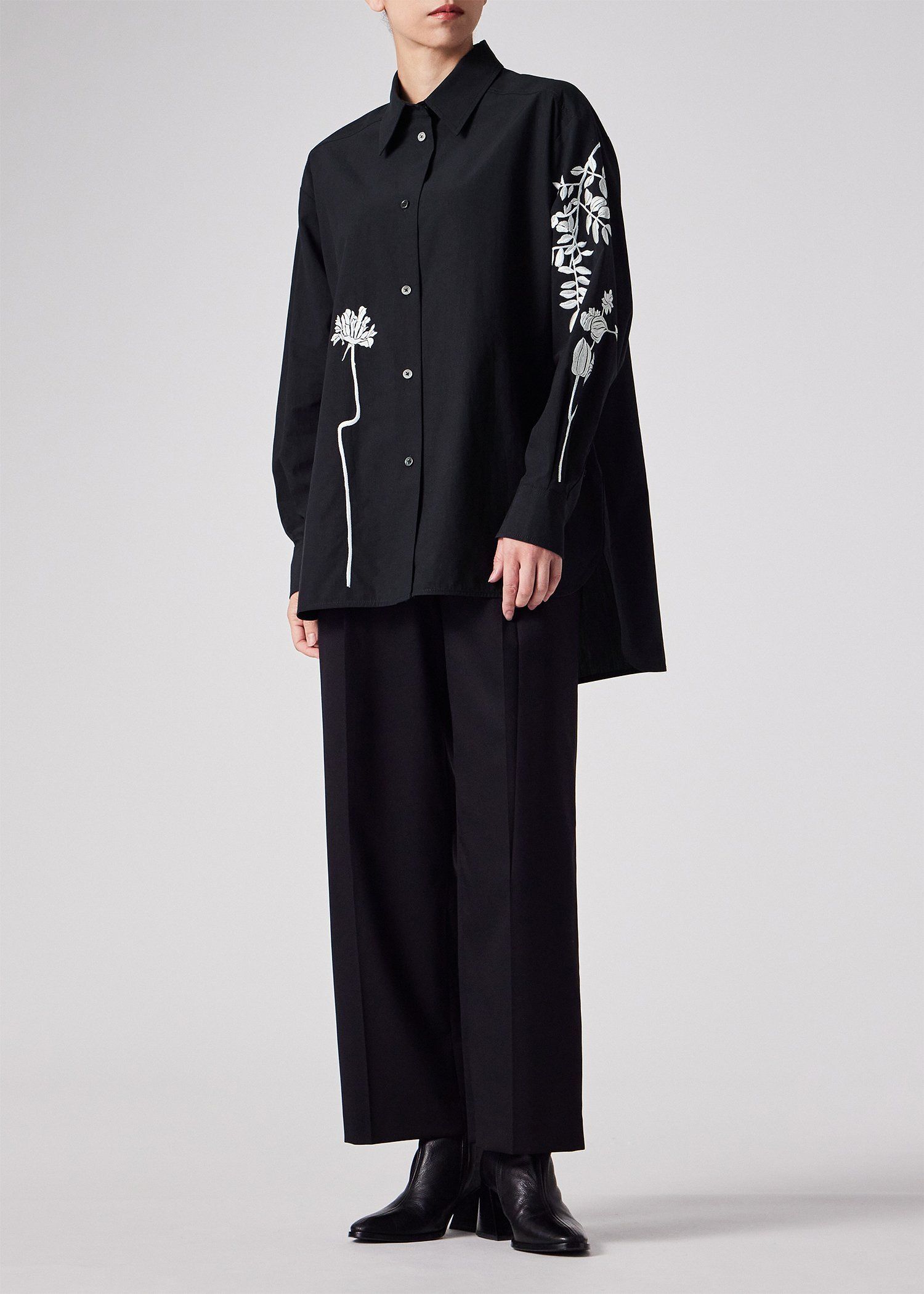 ウィメンズ エンブロイダリー ネイビー ブラウス