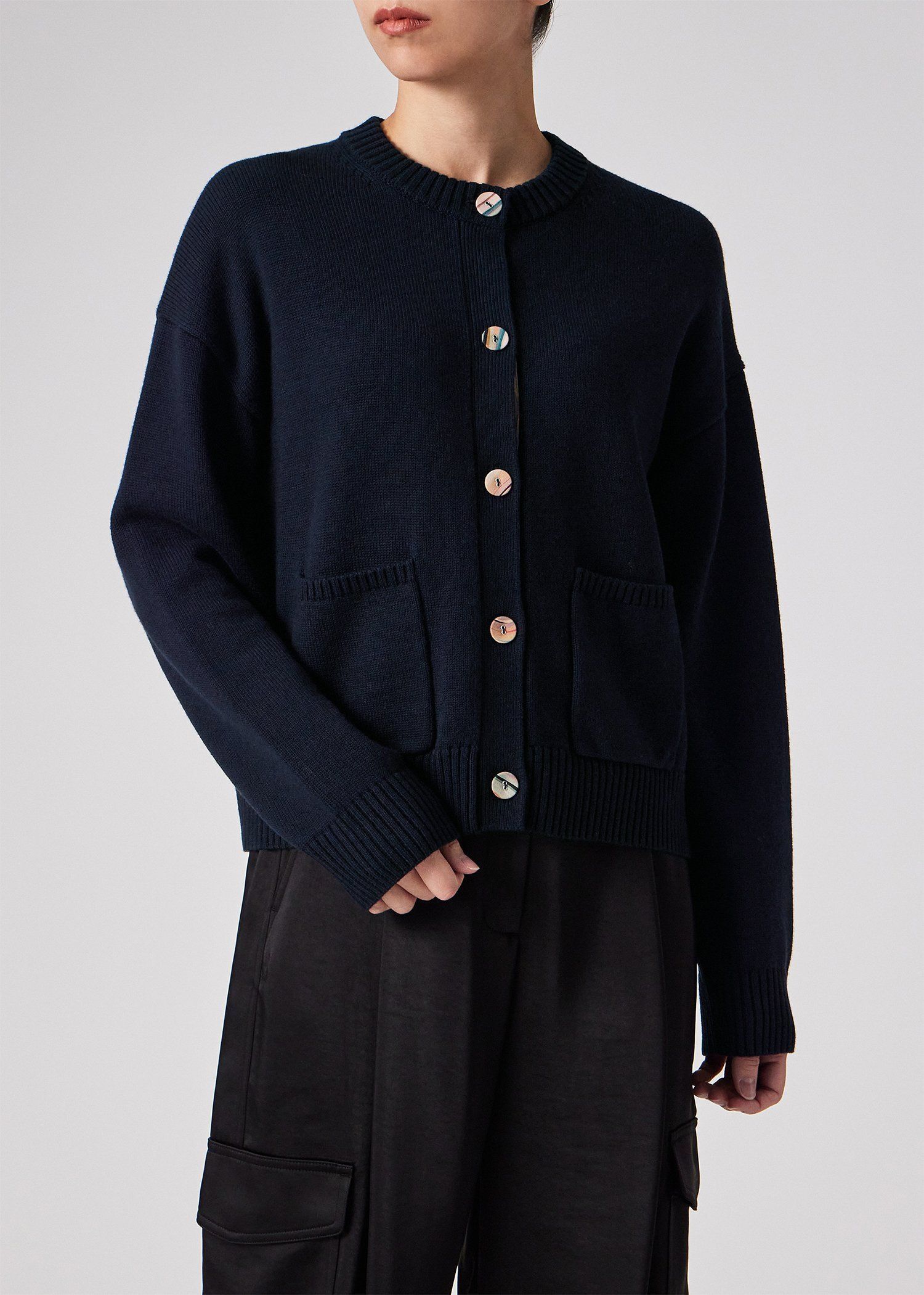ウィメンズ スワール ボタン カーディガン（ネイビー） ｜ポール・スミス