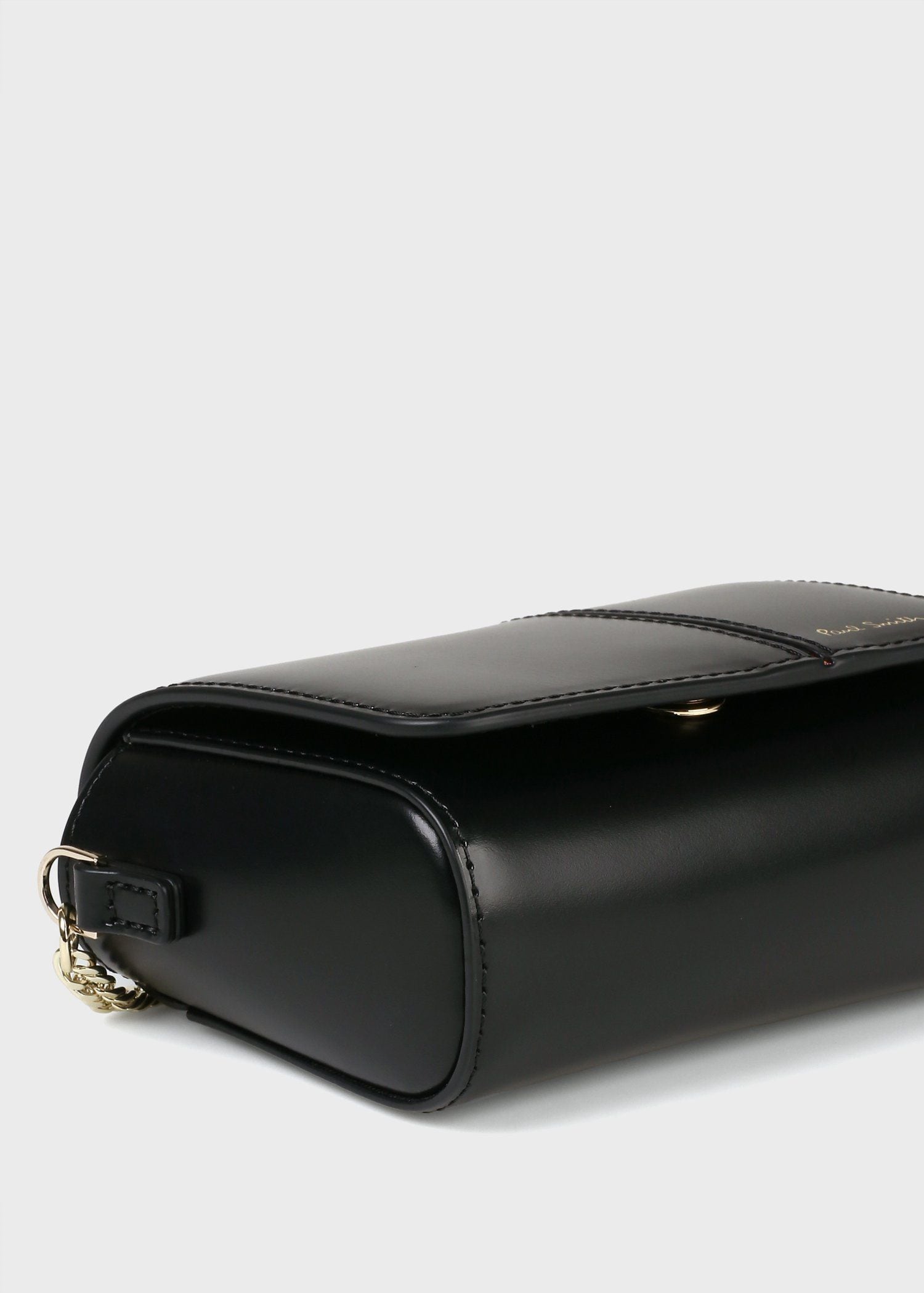 シグネチャーストライプ インバーテッド チェーンポーチ