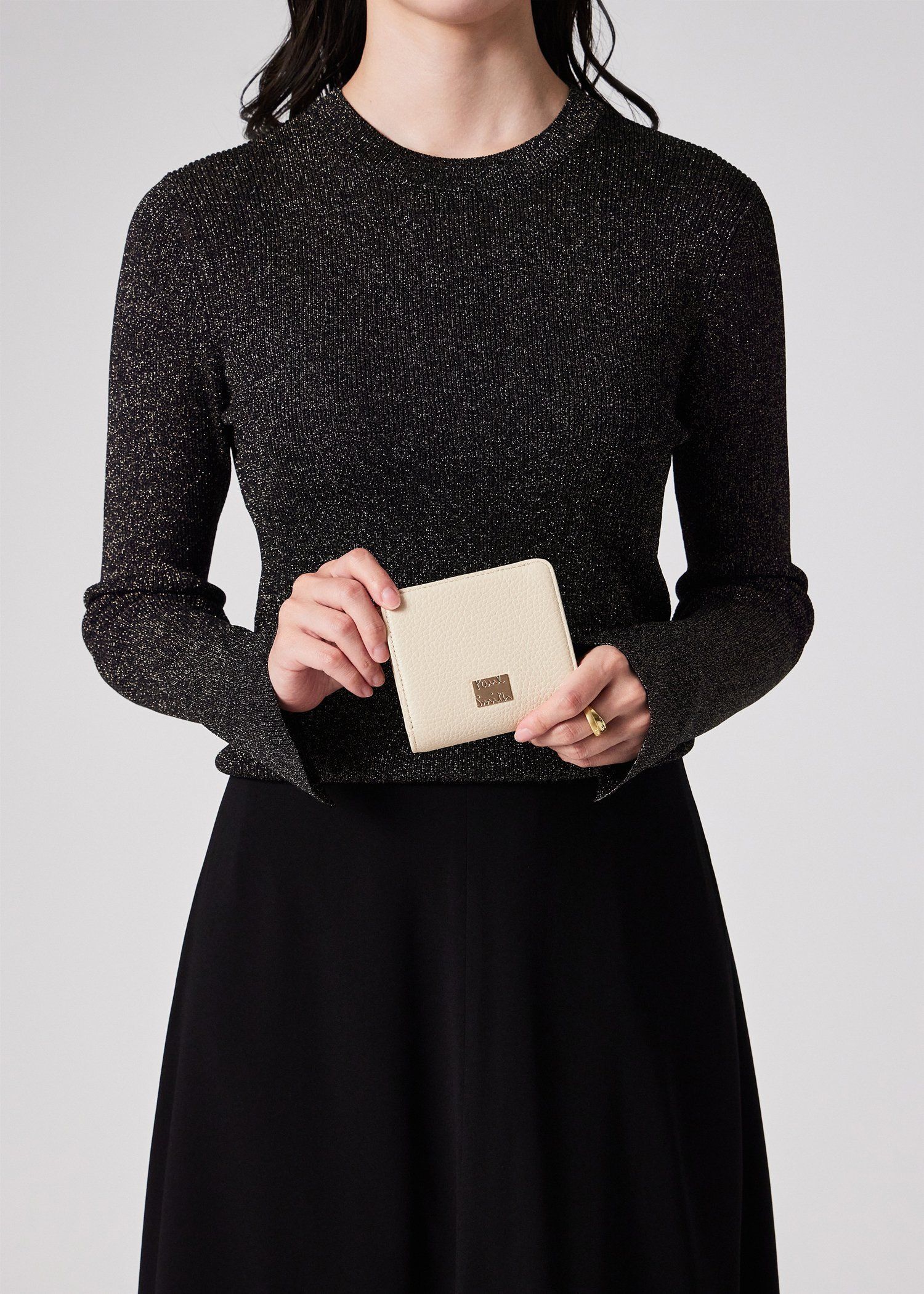 メタルクロップドロゴ 2つ折り財布