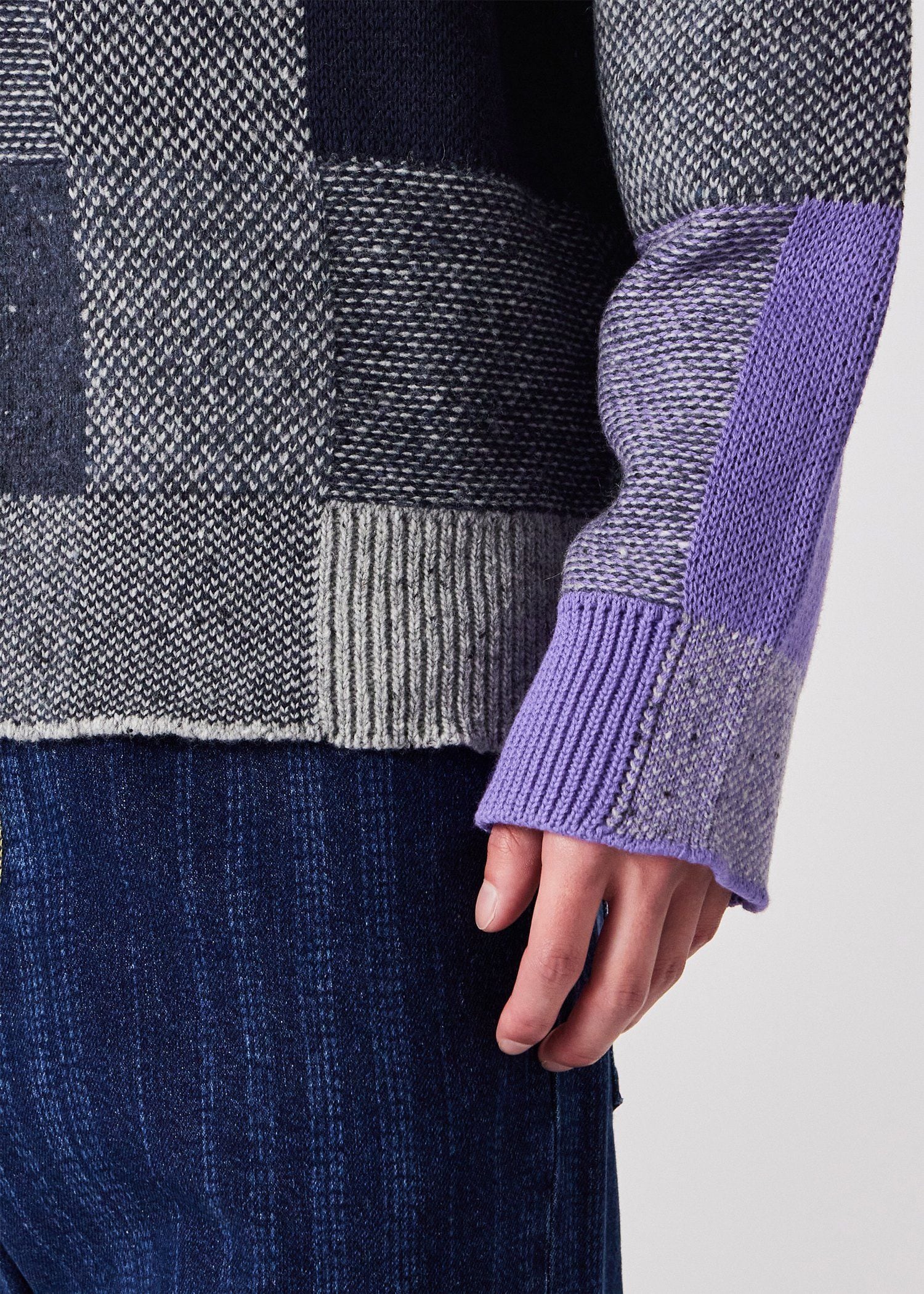 ブロークンチェック クルーネックニット