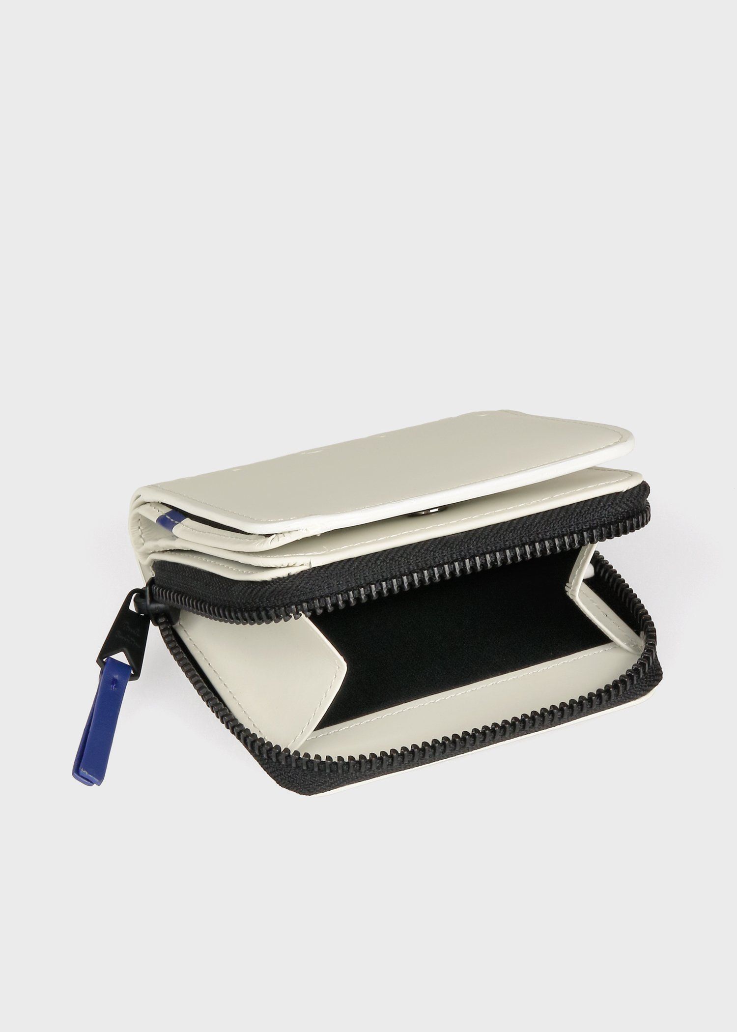 ロゴエンボス ミニ財布