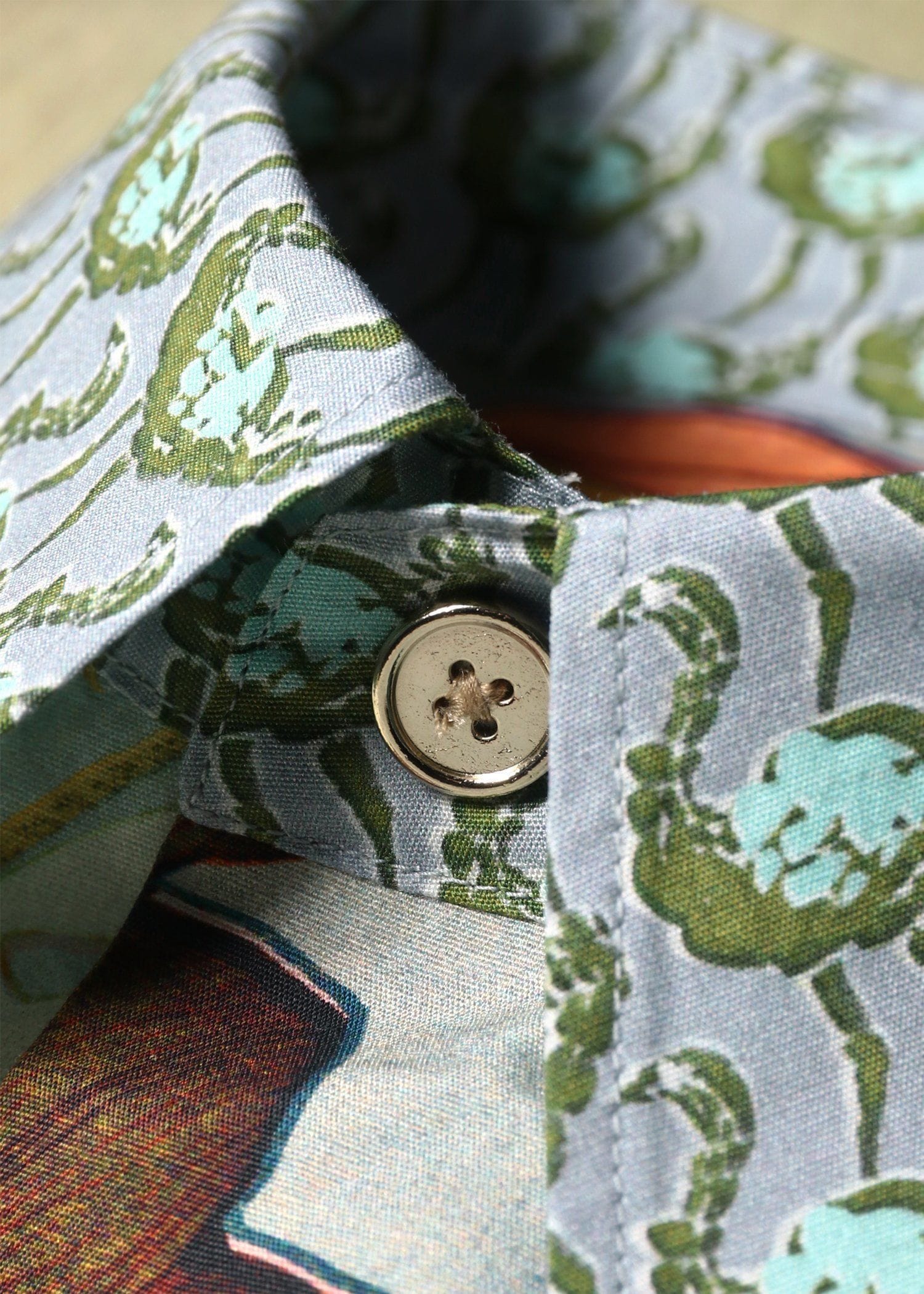 "Travel Collage" プリントシャツ