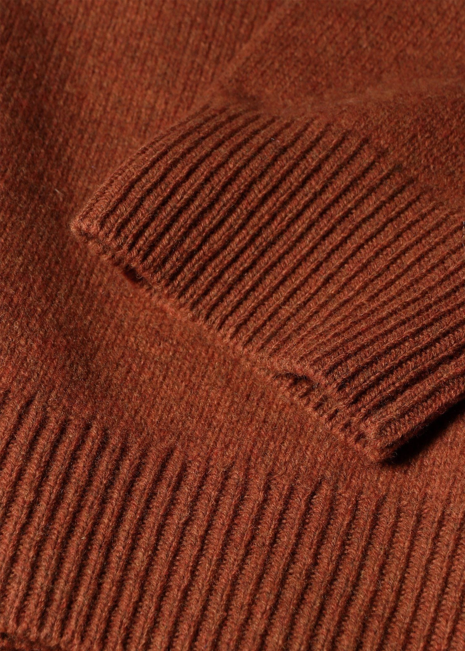 "Happy" メリノウール クルーネックニット