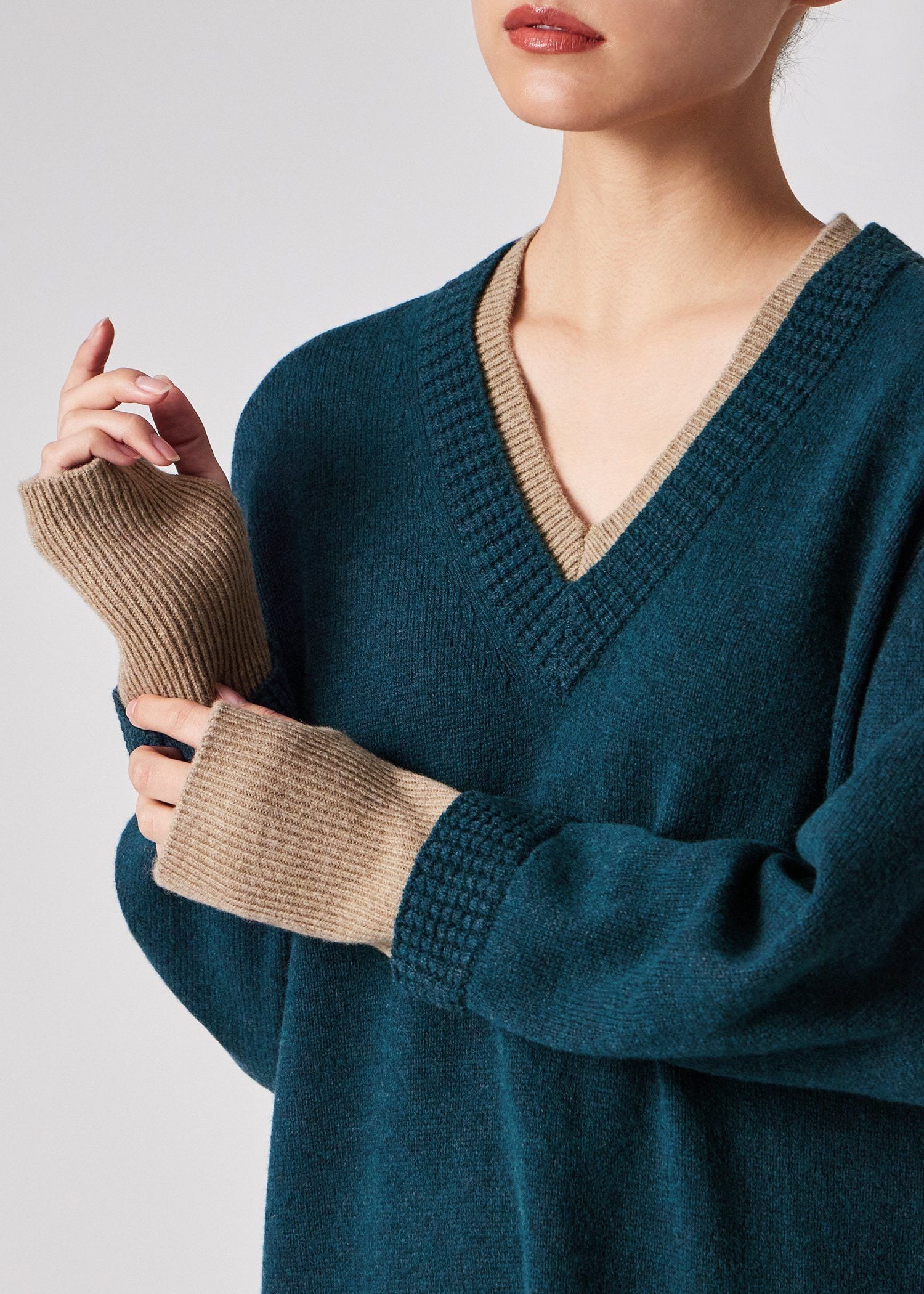 ウィメンズ レイヤードディテール ニットワンピース（ブルーグリーン