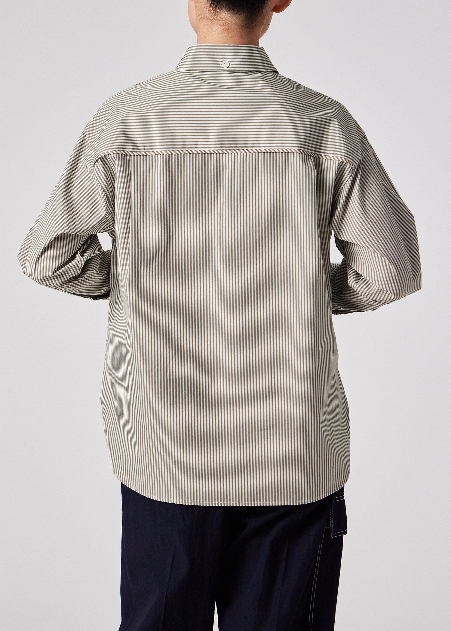 ウィメンズ キャットエンブロイダリーシャツ