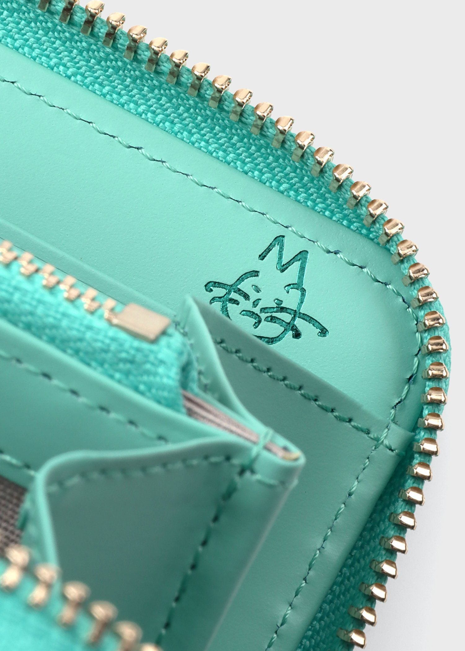 カラードゥードゥル ラウンドジップ 長財布