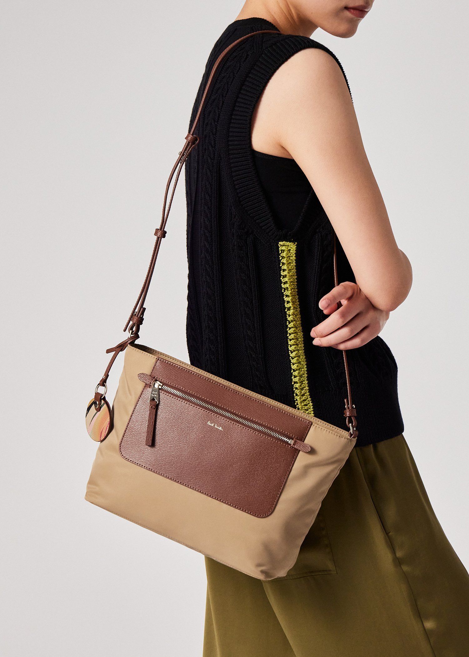 モダンナイロン ショルダーバッグ