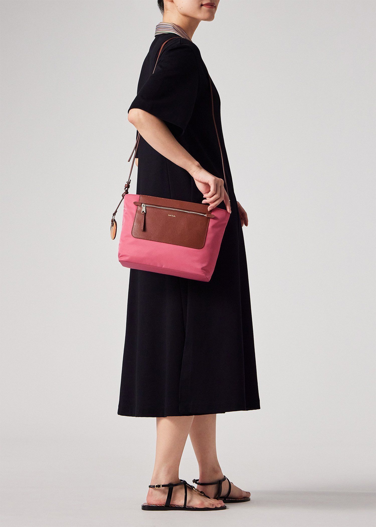 モダンナイロン ショルダーバッグ