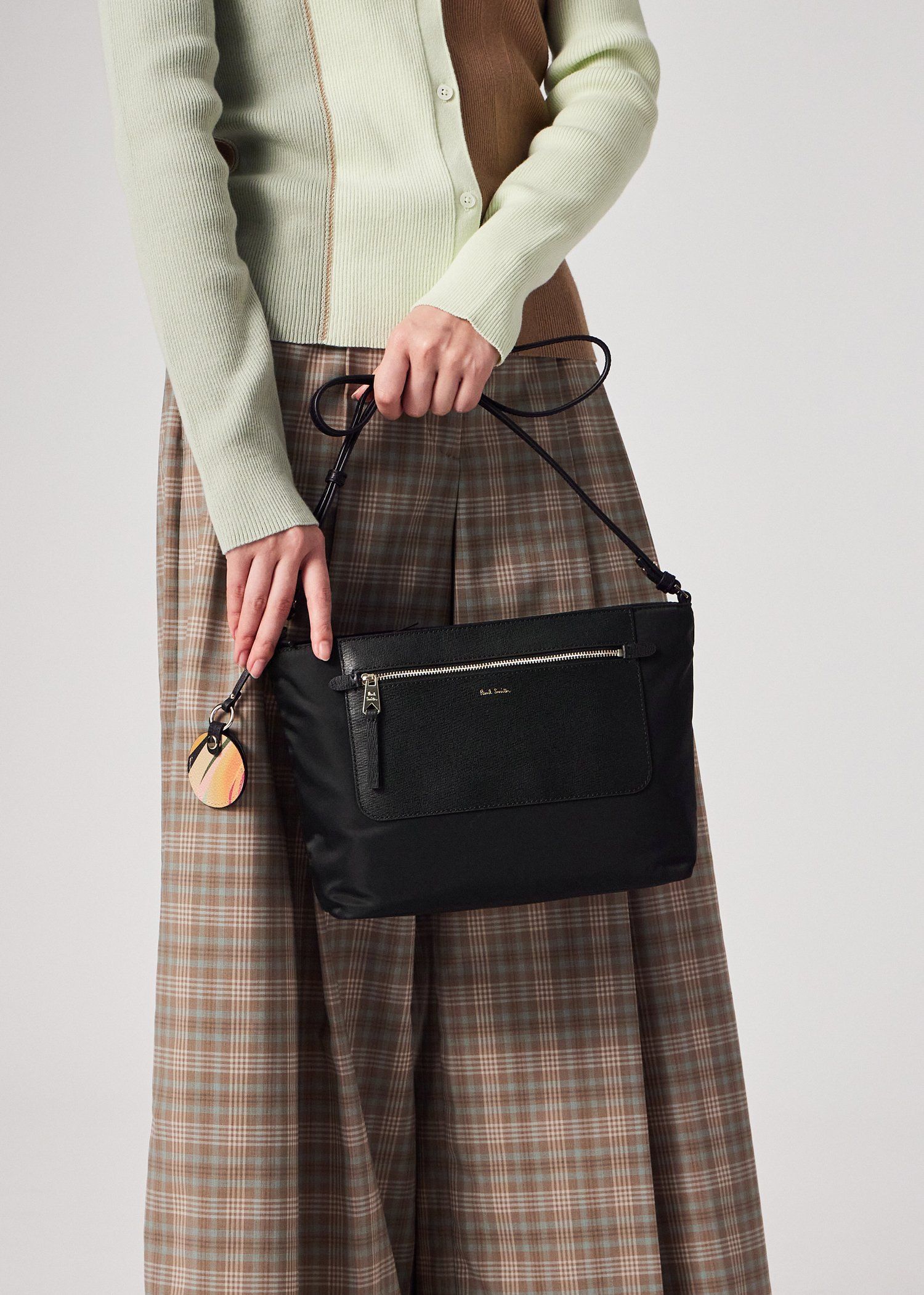 モダンナイロン ショルダーバッグ