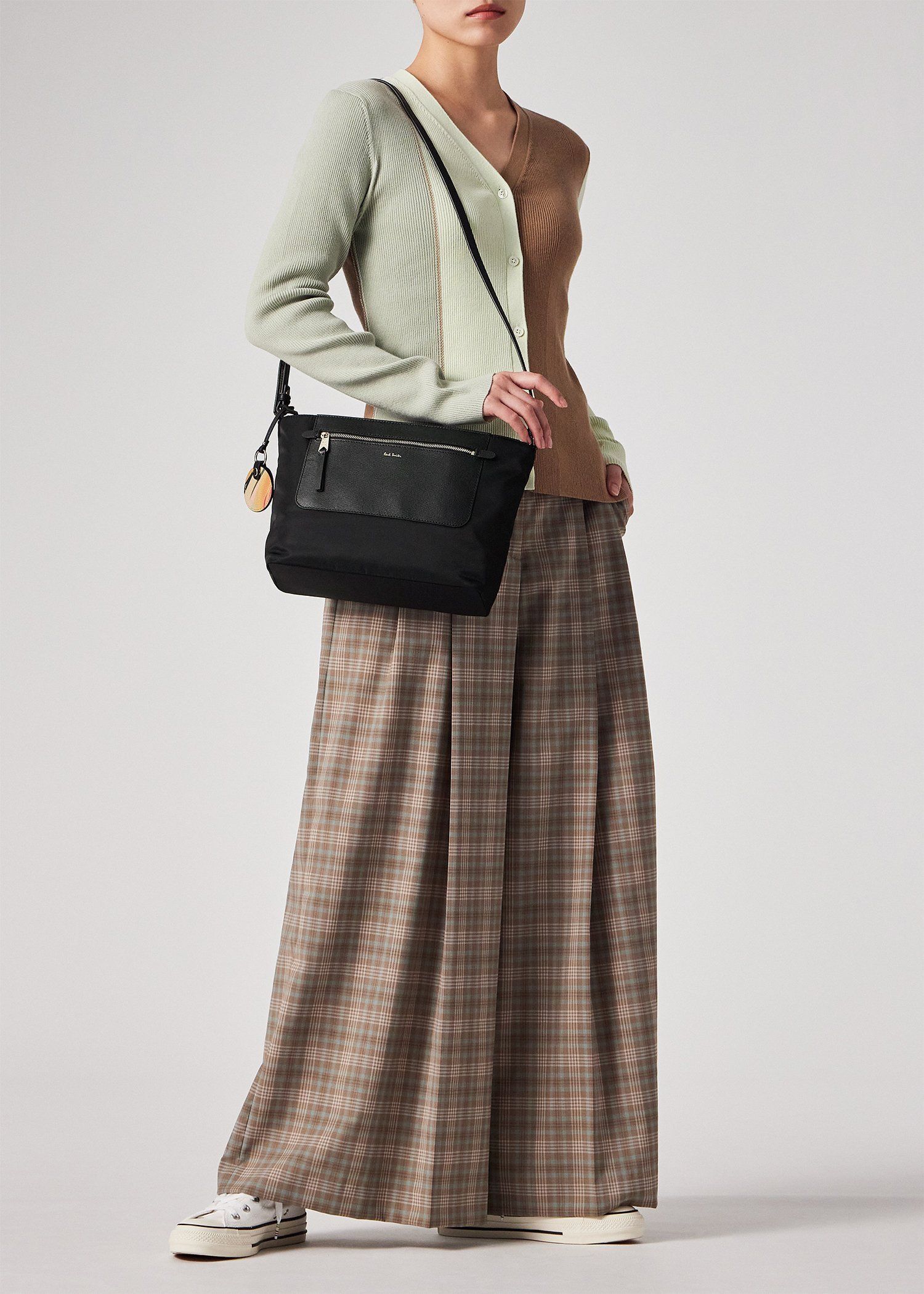 モダンナイロン ショルダーバッグ