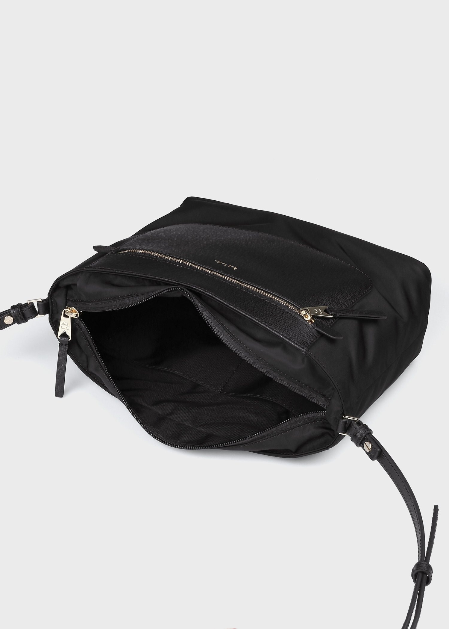 モダンナイロン ショルダーバッグ