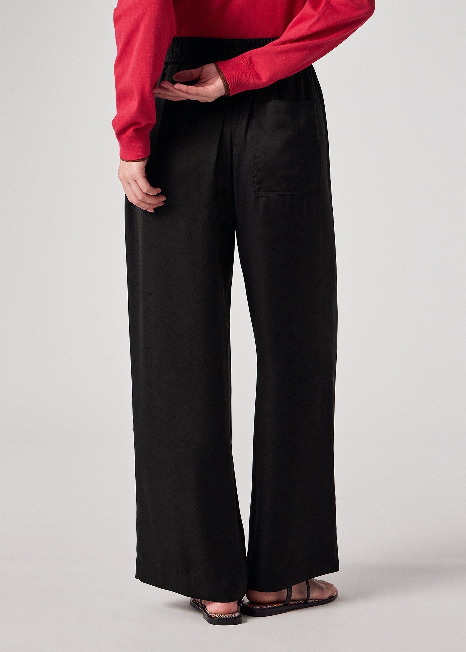 ウィメンズ サテン ストレートパンツ