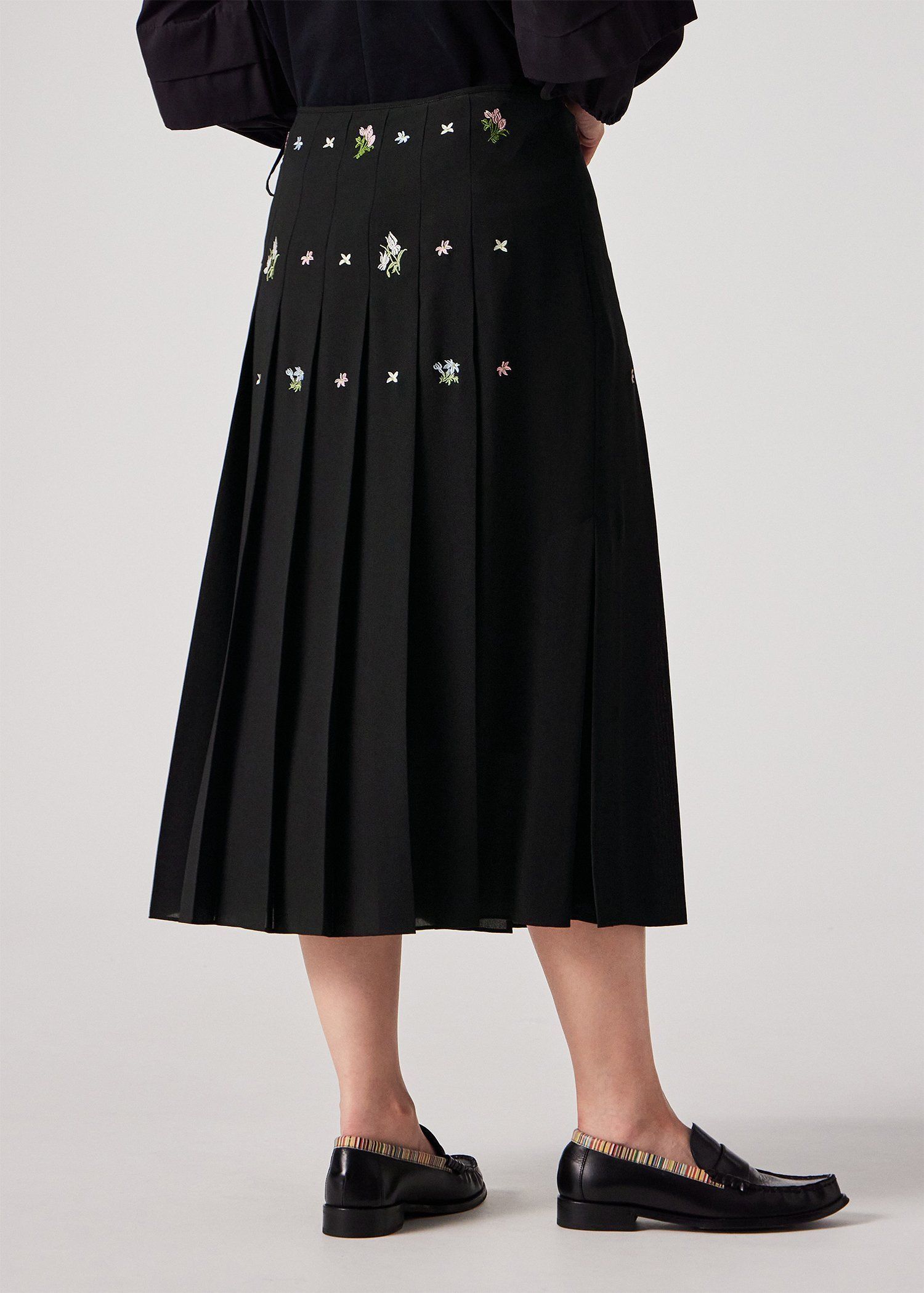 ウィメンズ フラワーエンブロイダリー スカート