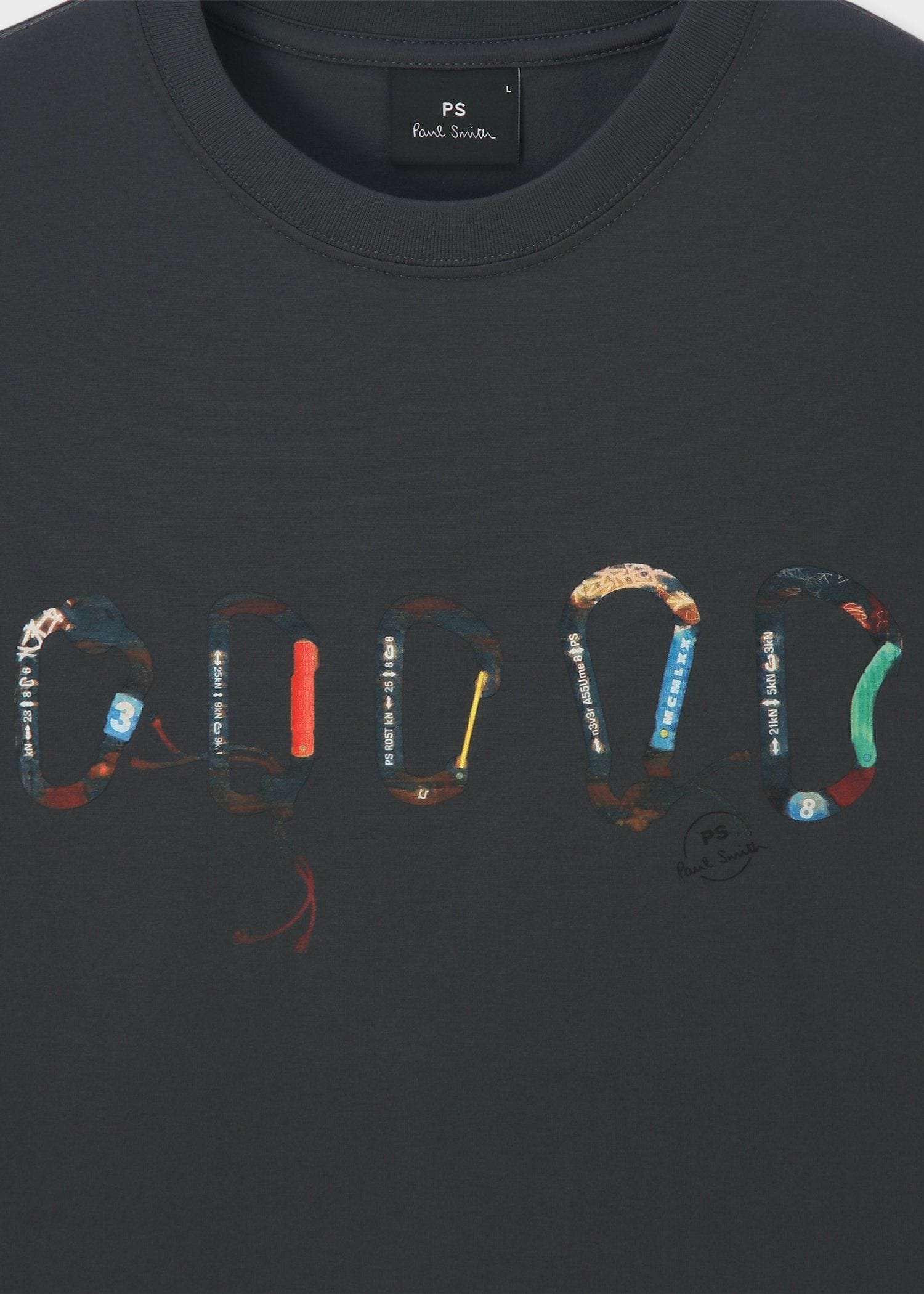 カラビナグラフィック 半袖Tシャツ