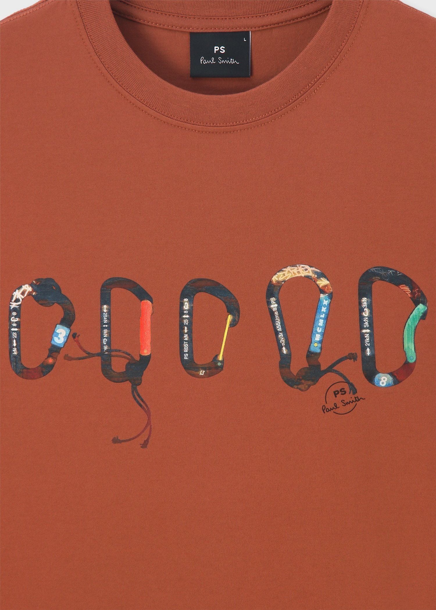 カラビナグラフィック 半袖Tシャツ