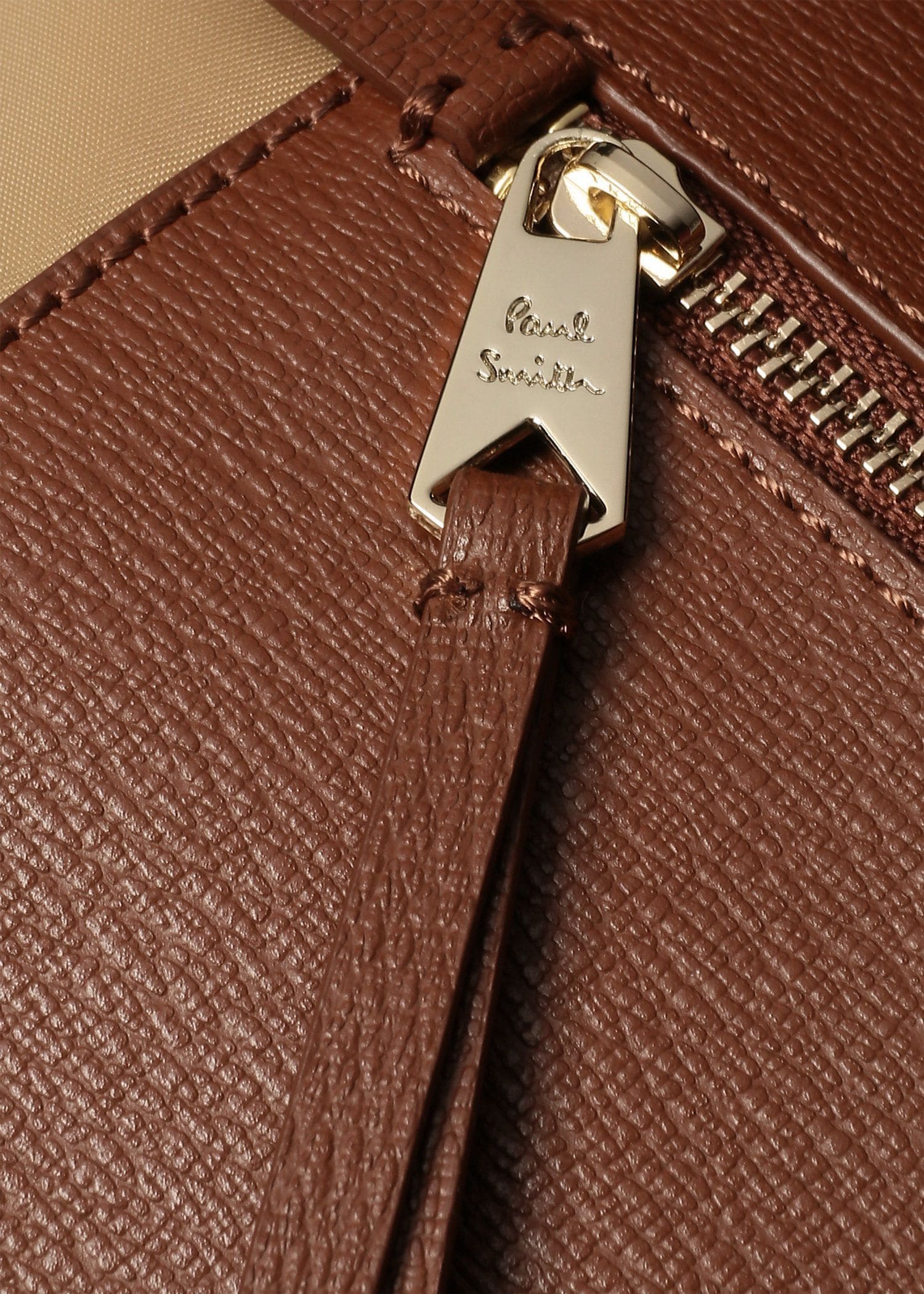 モダンナイロン バックパック